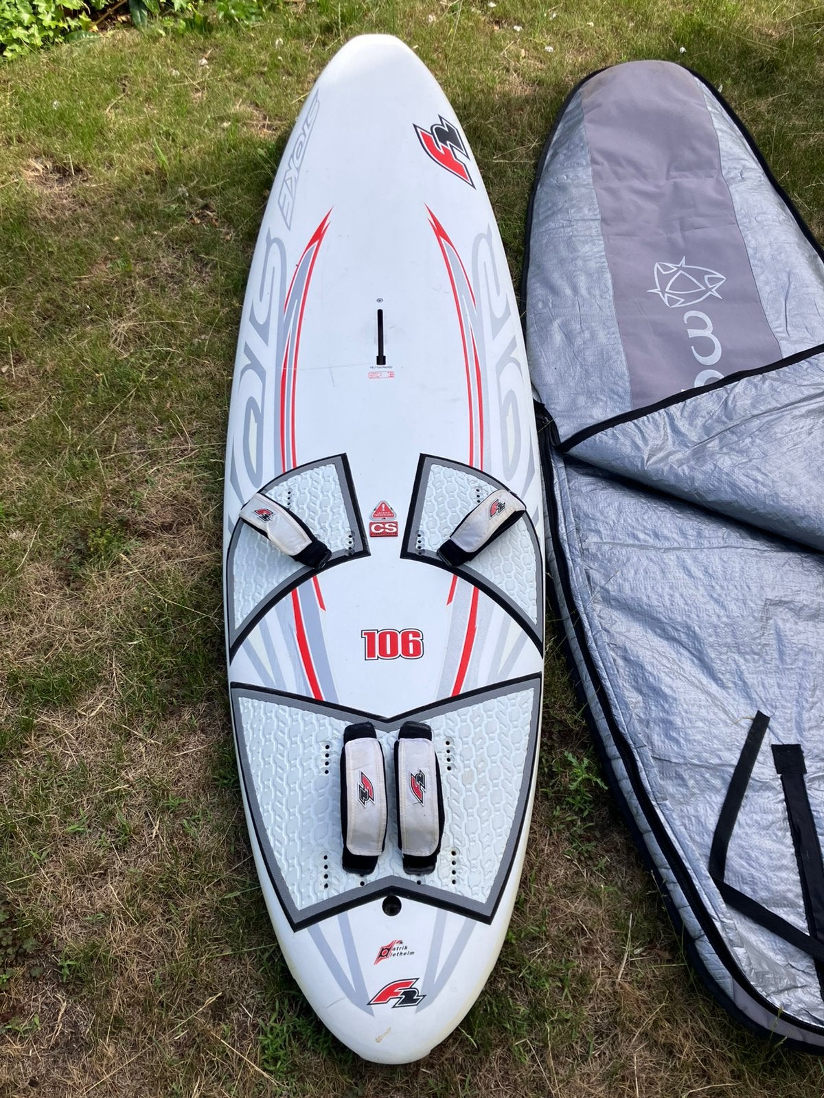Windsurf freeride board F2 Stoke 106L incl. vinnen & boardba, Watersport en Boten, Windsurfen, Ophalen, Gebruikt, Minder dan 250 cm