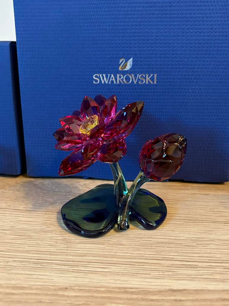 Swarovski Lotus Bloem Kristal Figuur, Verzamelen, Swarovski, Zo goed als nieuw, Figuurtje, Ophalen of Verzenden