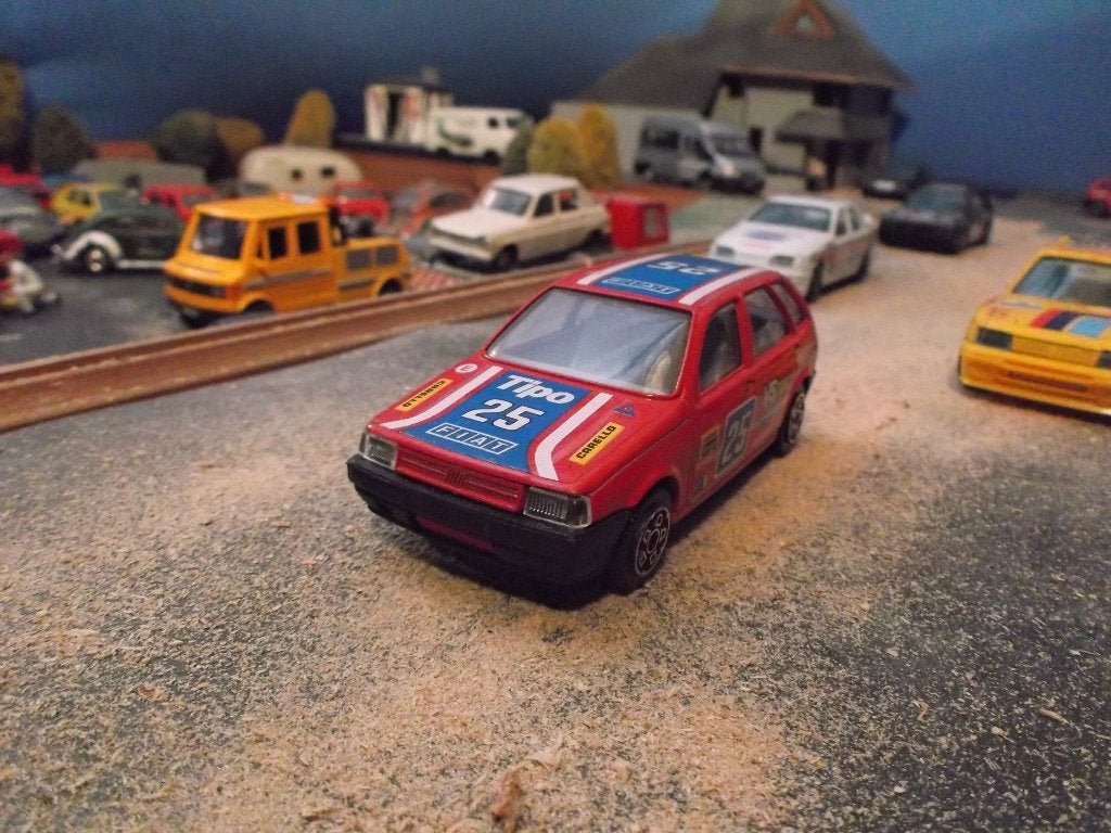 1:43 Fiat Tipo Rally - Bburago, Hobby en Vrije tijd, Ophalen of Verzenden, Zo goed als nieuw, Auto, Overige merken
