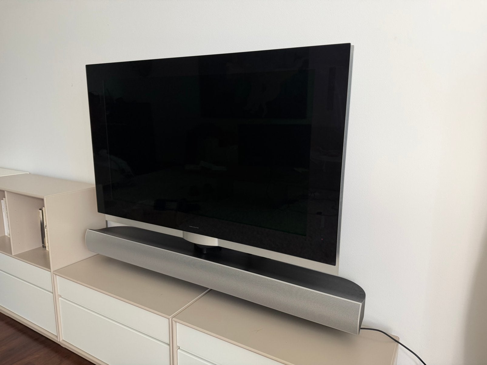 2X Bang & Olufsen TV’s BeoVision 7 (7-40, 7-32) met Speaker, Gebruikt, LCD, 80 tot 100 cm, 100 Hz