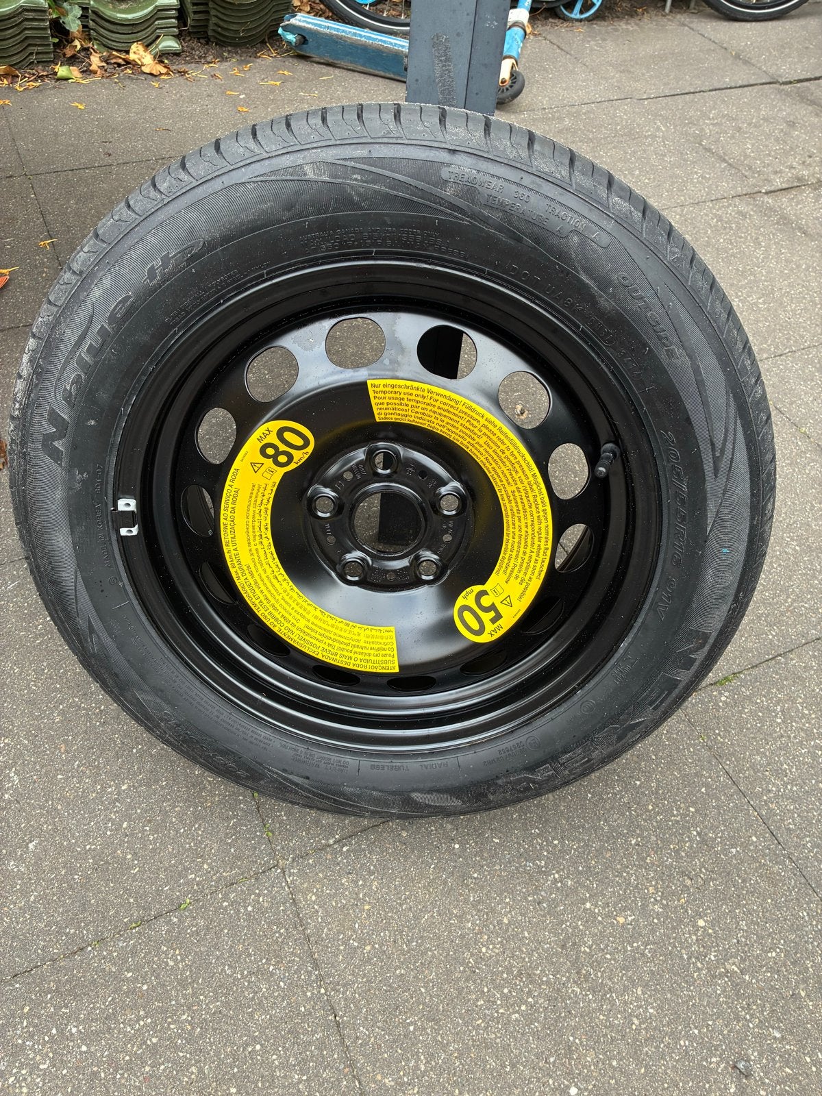 Volwaardig NIEUW reservewiel met krikset voor VAG-modellen, Auto diversen, Krikken, Ophalen, Nieuw