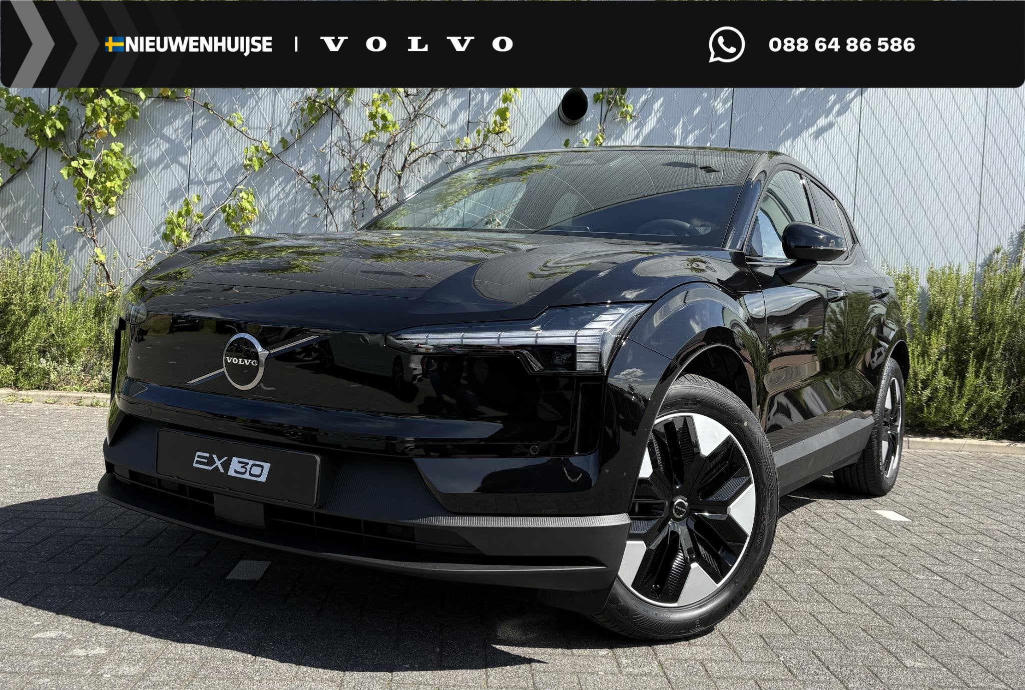 Volvo EX30 P3 Plus Europa 51 kWh | Adaptive Cruise Control |, Achterwielaandrijving, Leder en Stof, Zwart, 337 km