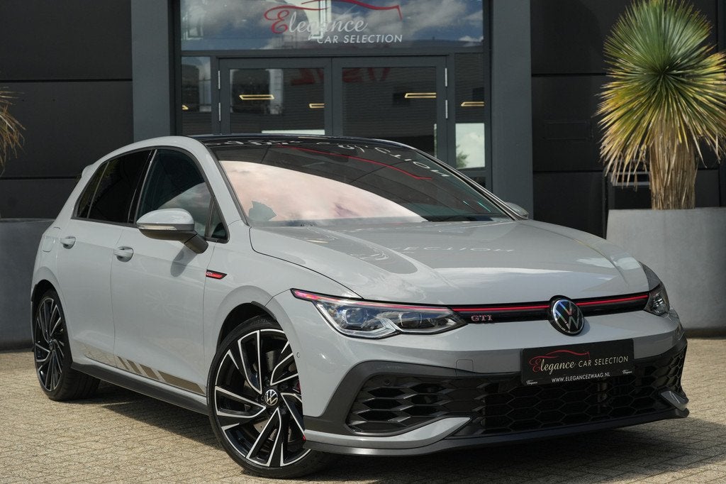Volkswagen Golf 2.0 TSI GTI Clubsport 300pk Panoramdak/Harma, Gebruikt, Zwart, 4 cilinders, 1984 cc