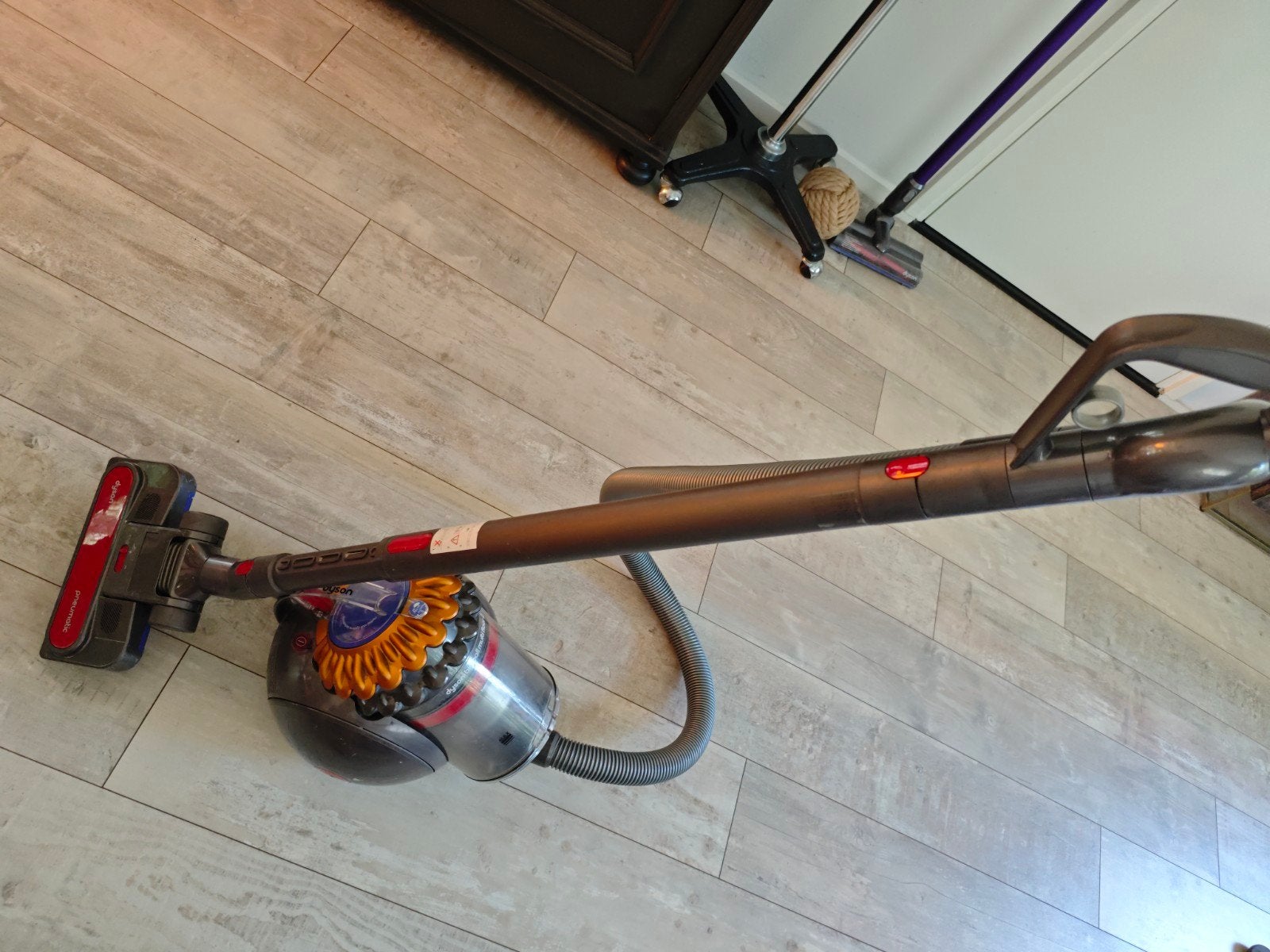 Dyson Big Ball Multifloor 2 Stofzuiger, Witgoed en Apparatuur, Stofzuigers, Ophalen, Gebruikt, Dyson, Geschikt voor harde vloeren