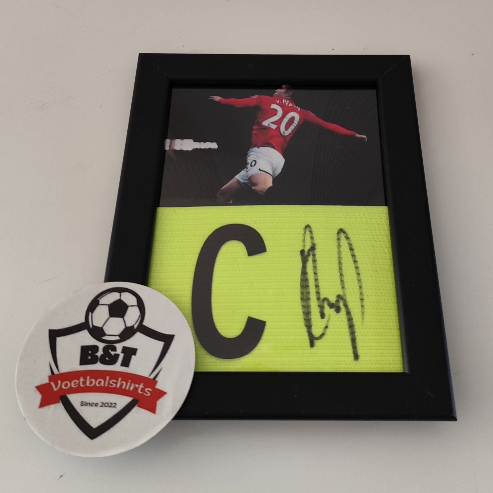 Gesigneerde aanvoerdersband Robin van Persie, Verzamelen, Buitenlandse clubs, Verzenden, ., Overige typen