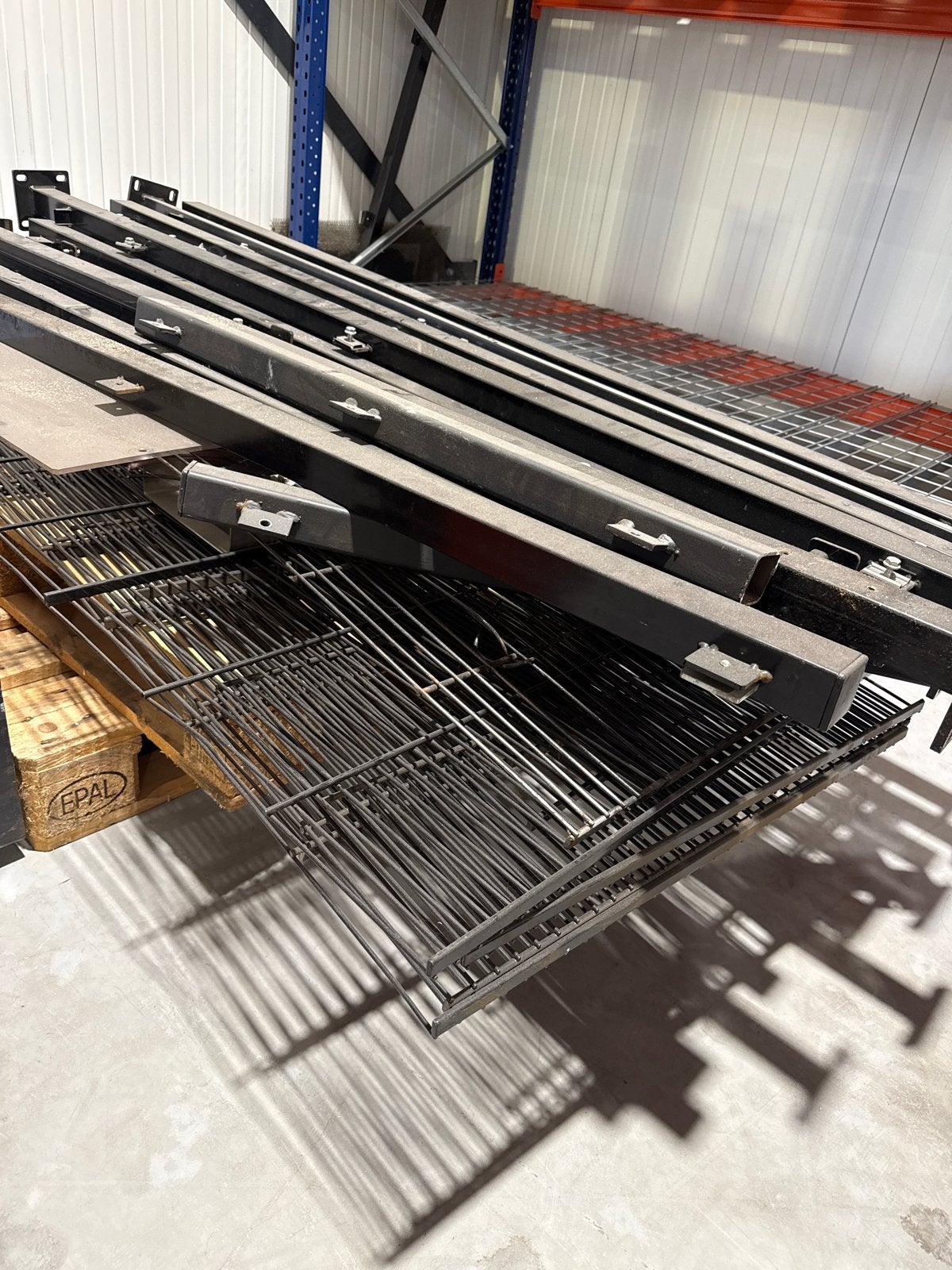 Stalen hekwerk afkomstig uit fabriek, Ophalen, Met poort, Gebruikt, Overige typen
