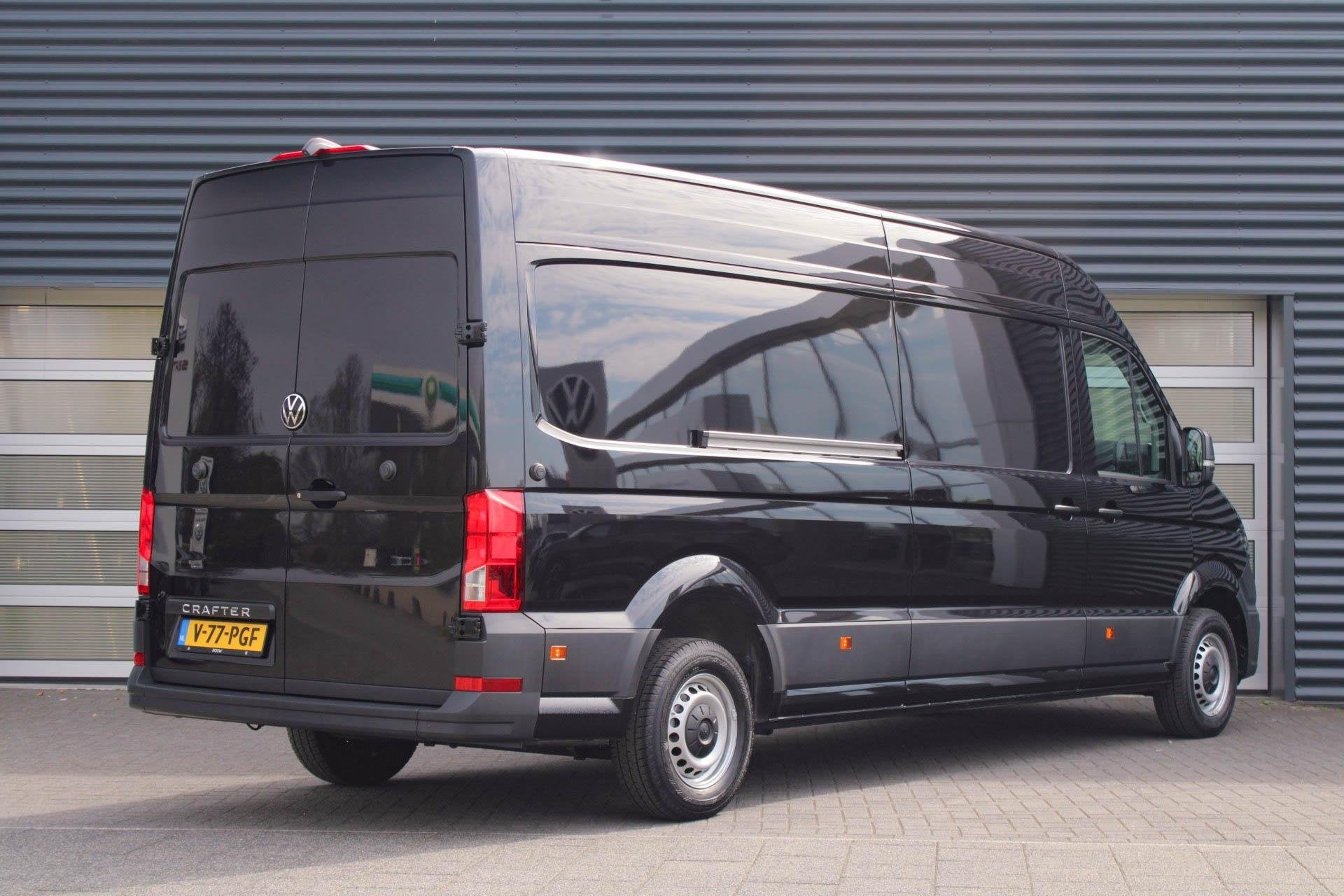 Volkswagen Crafter 35 2.0 TDI 140pk L4H3 | Achteruitrijcamer, Voorwielaandrijving, 12 maanden, Stof, Gebruikt