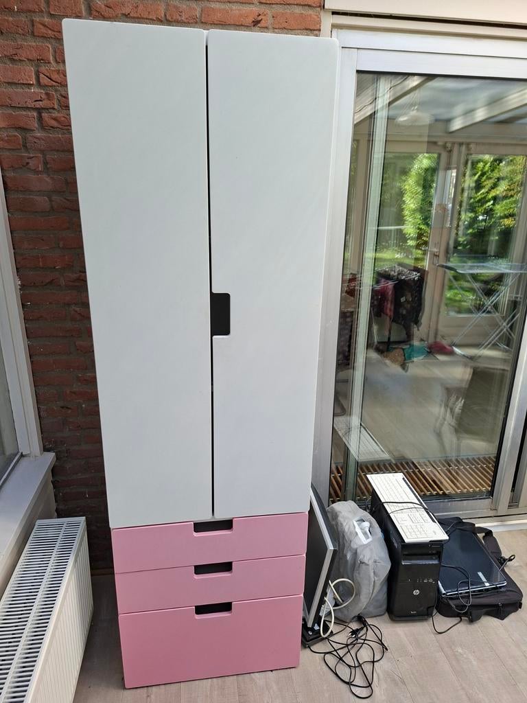 Witte kledingkast met roze lades Ikea Stuva, Ophalen, Gebruikt, Kast, 50 tot 70 cm