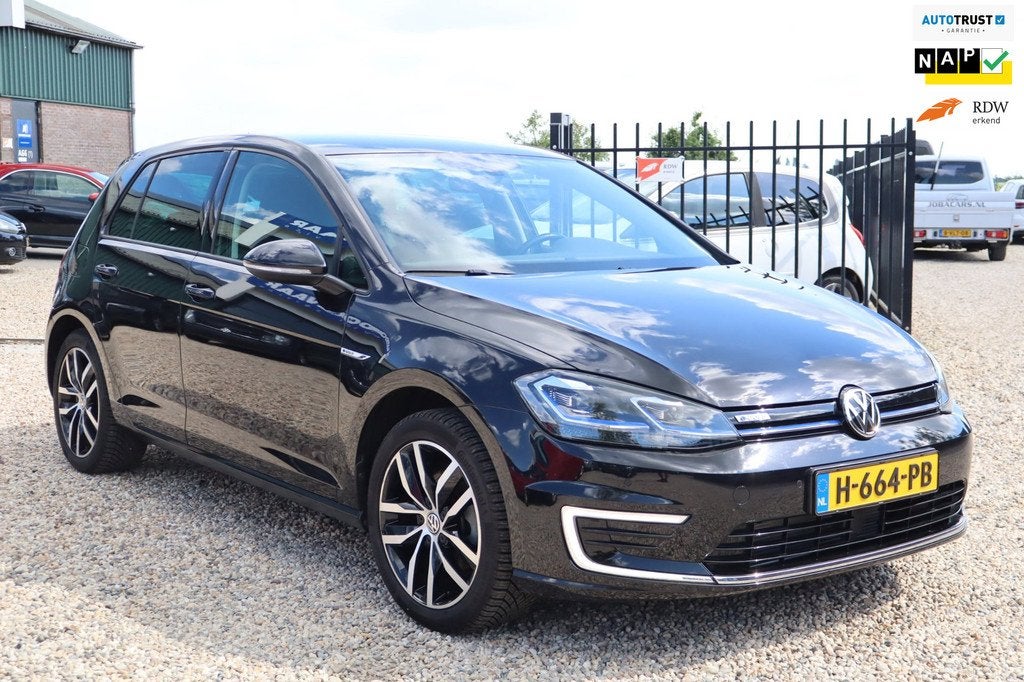 Volkswagen E-Golf E-DITION, Auto's, Volkswagen, 136 pk, Gebruikt, 35 kWh, 230 km