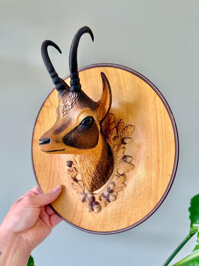 Vintage kunststof wandbord muurbord springbok kop, Ophalen of Verzenden, Gebruikt