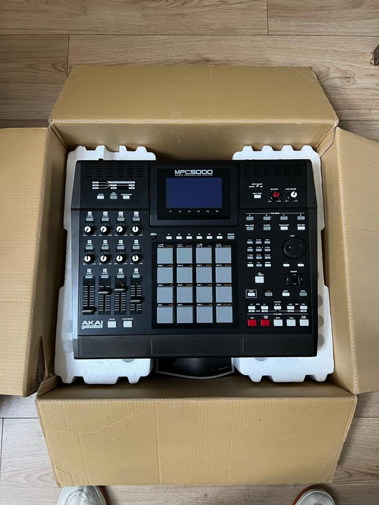 Akai MPC 5000 mint conditie maxed out, Muziek en Instrumenten, Samplers, Ophalen of Verzenden, Zo goed als nieuw
