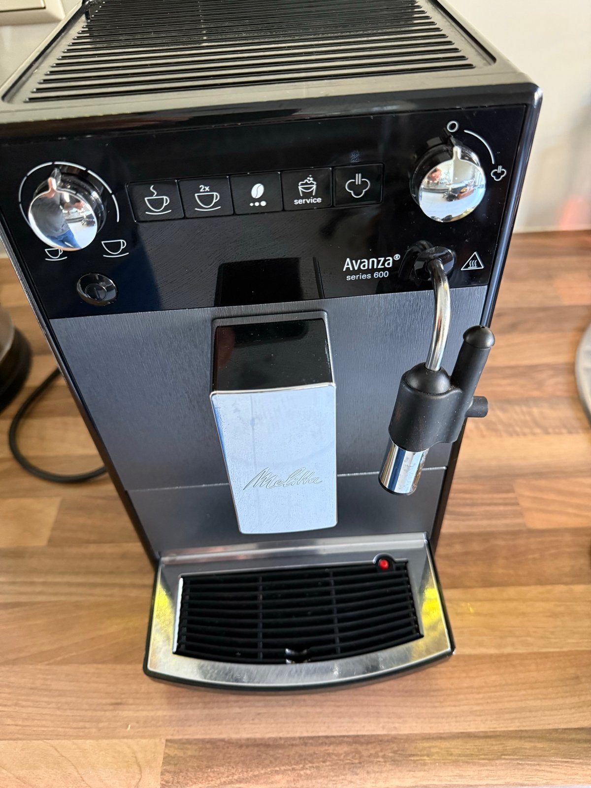 Melitta Avanza Series 600 Volautomatische Koffiemachine, Witgoed en Apparatuur, Koffiezetapparaten, Afneembaar waterreservoir