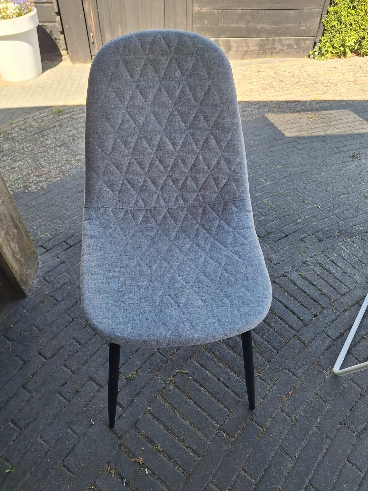 4 stuks Grijze gestoffeerde eetkamerstoel met ruitpatroon, Huis en Inrichting, Stoelen, Ophalen, Gebruikt, Vier, Modern