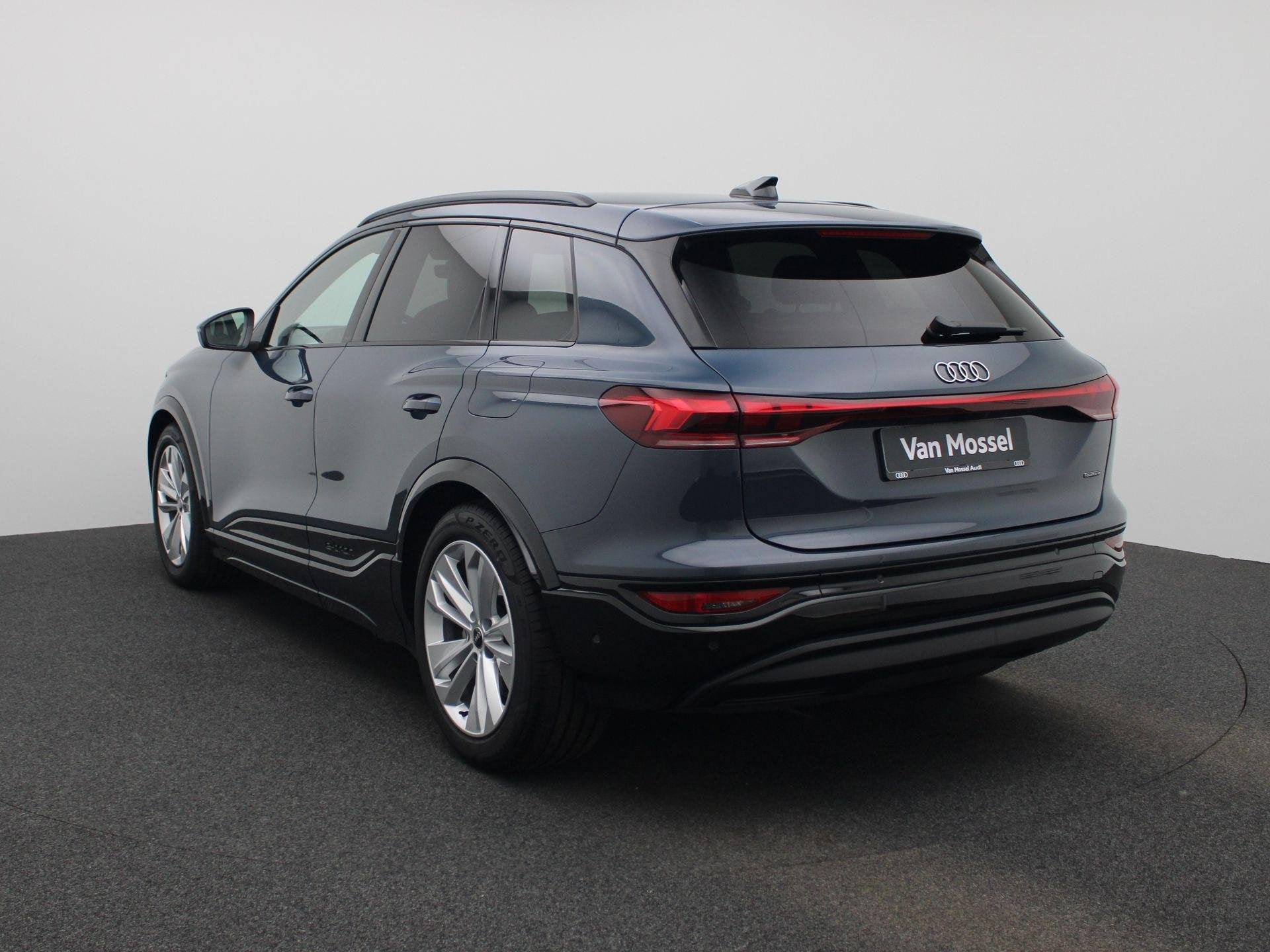 Audi Q6 e-tron edition quattro 100 kWh | SoH 99% |, Auto's, Automaat, 12 maanden, Stof, Gebruikt