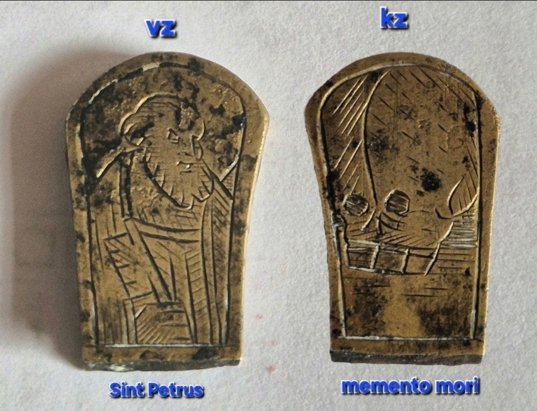 Middeleeuwse mesheft bekroning bodemvondst memento mori, Antiek en Kunst, Antiek | Religie, Ophalen of Verzenden