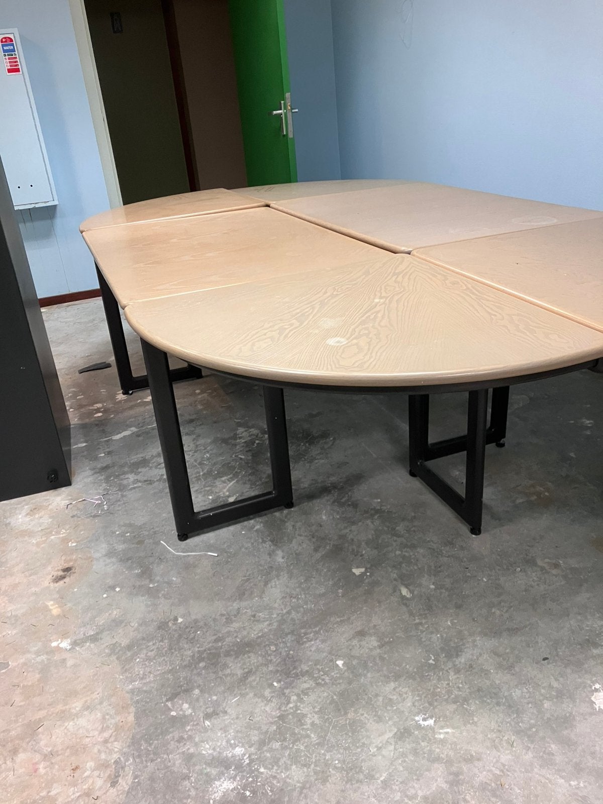 Vergadertafel gratis, Overige houtsoorten, 100 tot 150 cm, Ophalen of Verzenden, Zo goed als nieuw