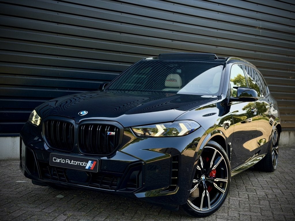 BMW X5 M60i xDrive B&W|PANOSKY|SOFT|MASSAGE|HUD|360 VOL!, Auto's, BMW, Dealer onderhouden, Gebruikt, 4395 cc, Zwart