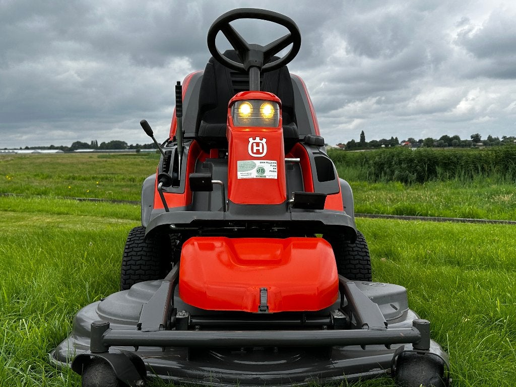 Husqvarna RC 318T Rider 22 PK Briggs&Stratton 112 cm maaidek, Gebruikt, Ophalen of Verzenden, Opvangbak, 90 tot 120 cm