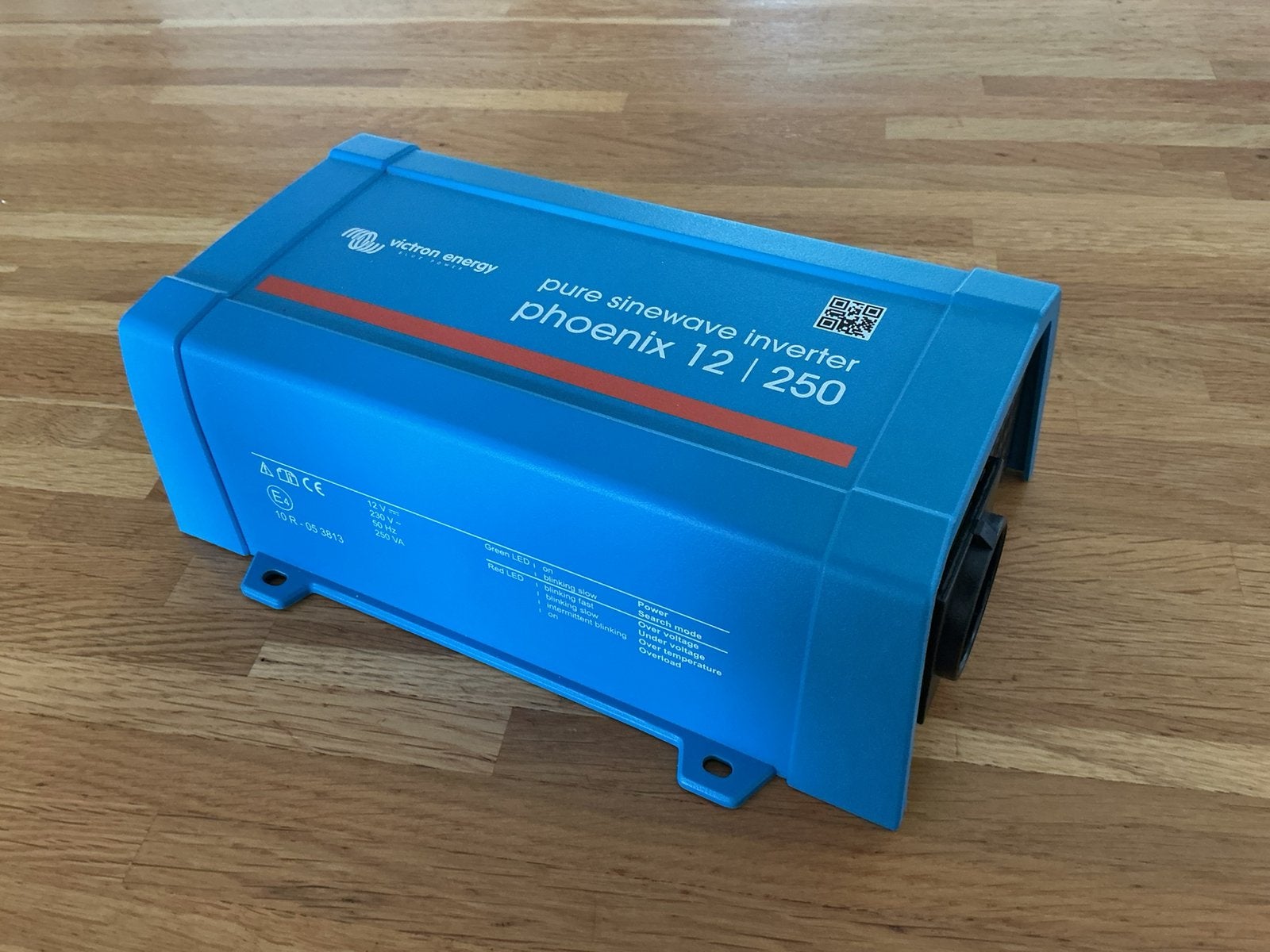 Victron Omvormer 12/250, Ophalen of Verzenden, Zo goed als nieuw