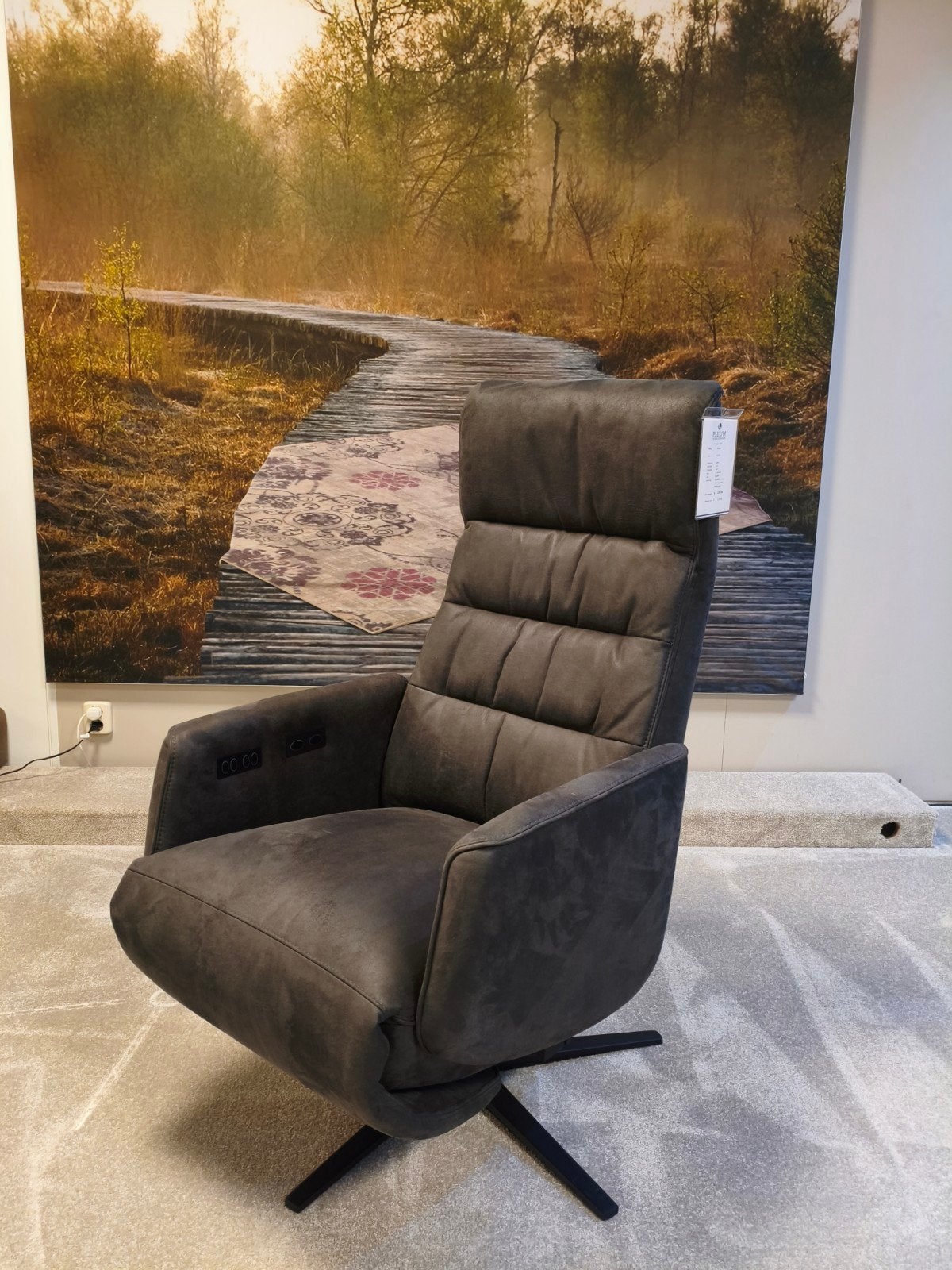Sta-op stoel Maaseik showroommodel, Huis en Inrichting, Fauteuils, Ophalen, Nieuw, Stof, 50 tot 75 cm