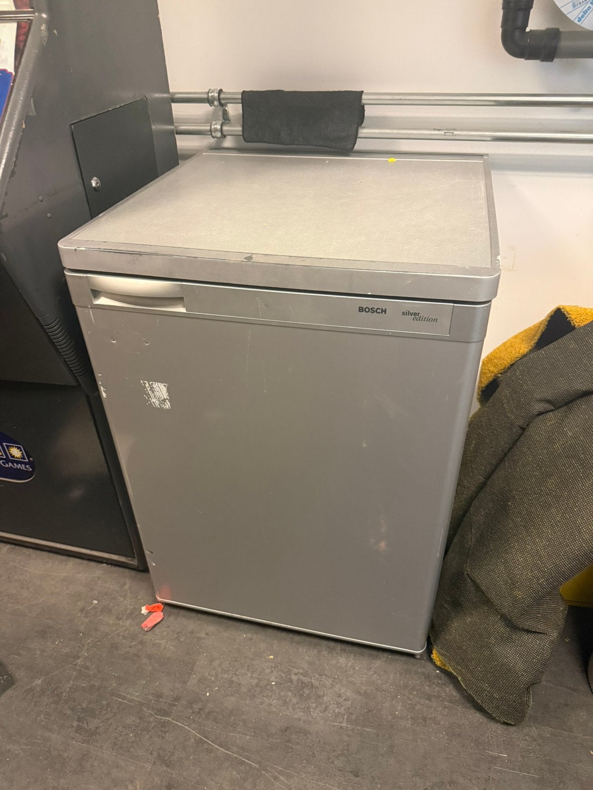 Fridge - free pick up, Ophalen, Na, 200 liter of meer, Na