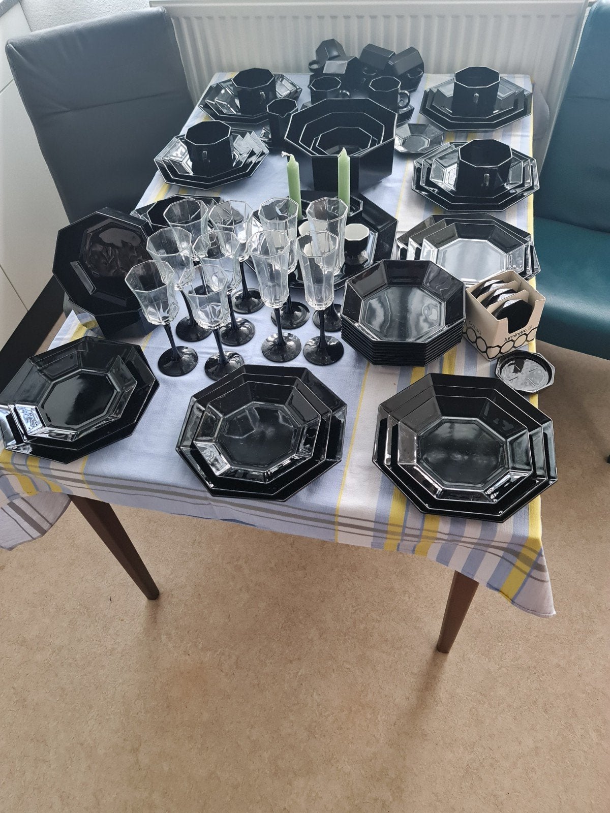 Uitgebreid Zwart Servies - Arcoroc servies Octime, Ophalen, Overige merken, Modern, Compleet servies