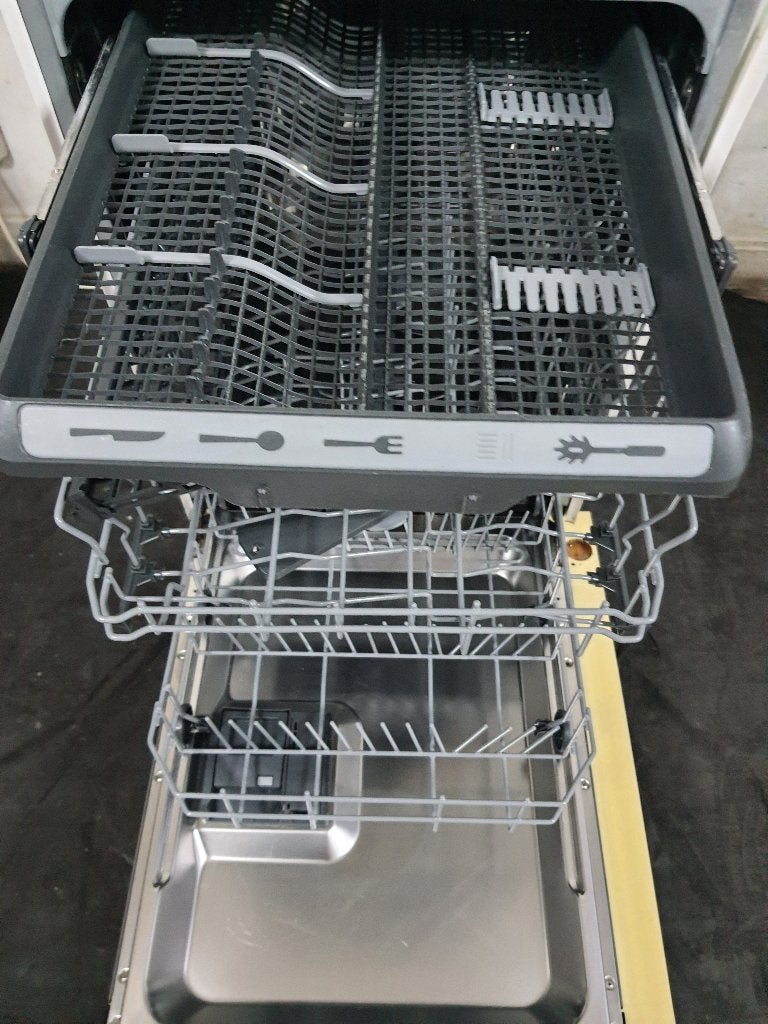 IKEA Inbouw smallemodel Vaatwasser+besteklade+touchbediening, Ophalen, Minder dan 85 cm, Energieklasse A of zuiniger, Zo goed als nieuw