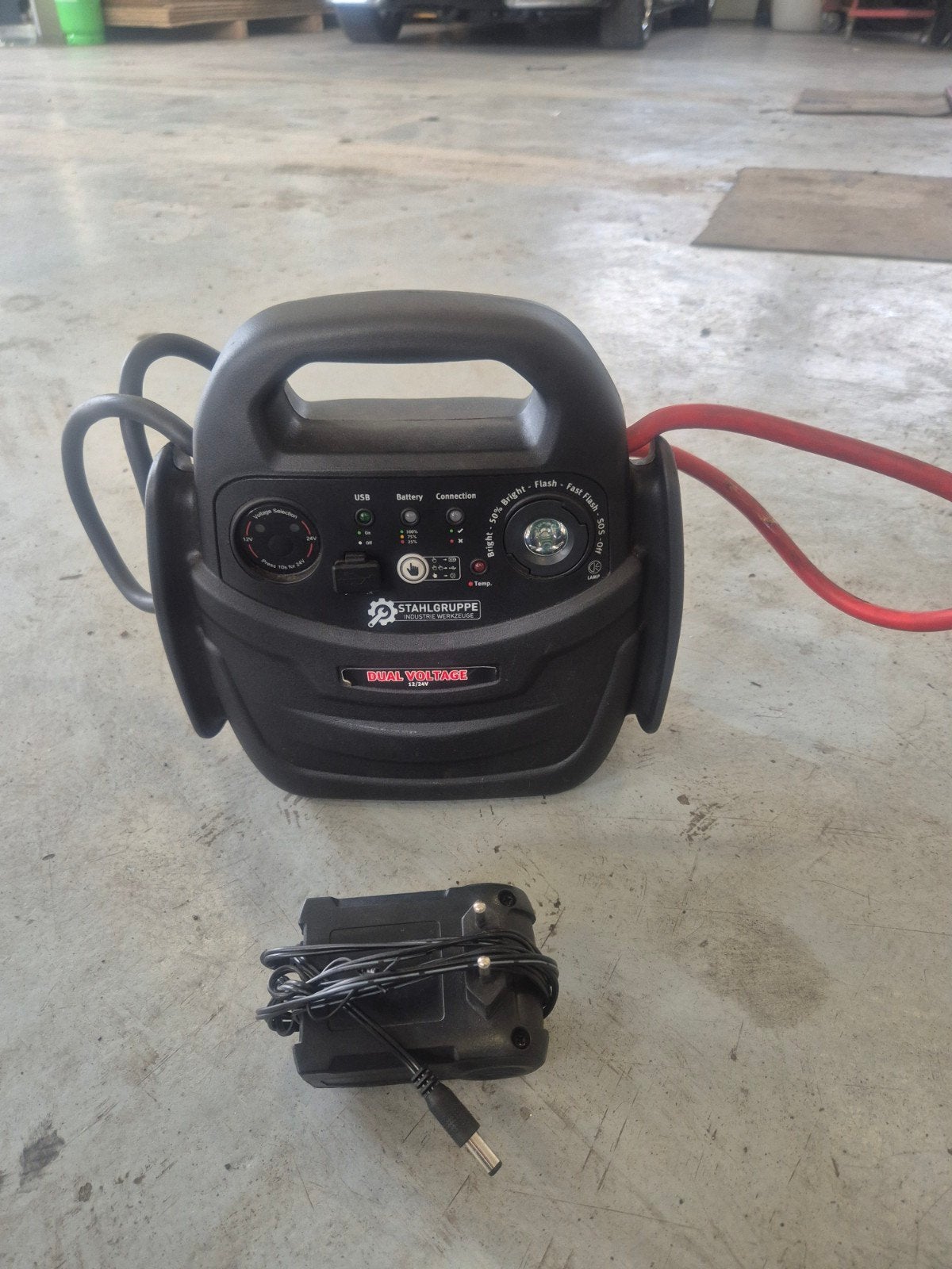 Stahlgruppe Dual Voltage Startbooster, Ophalen of Verzenden