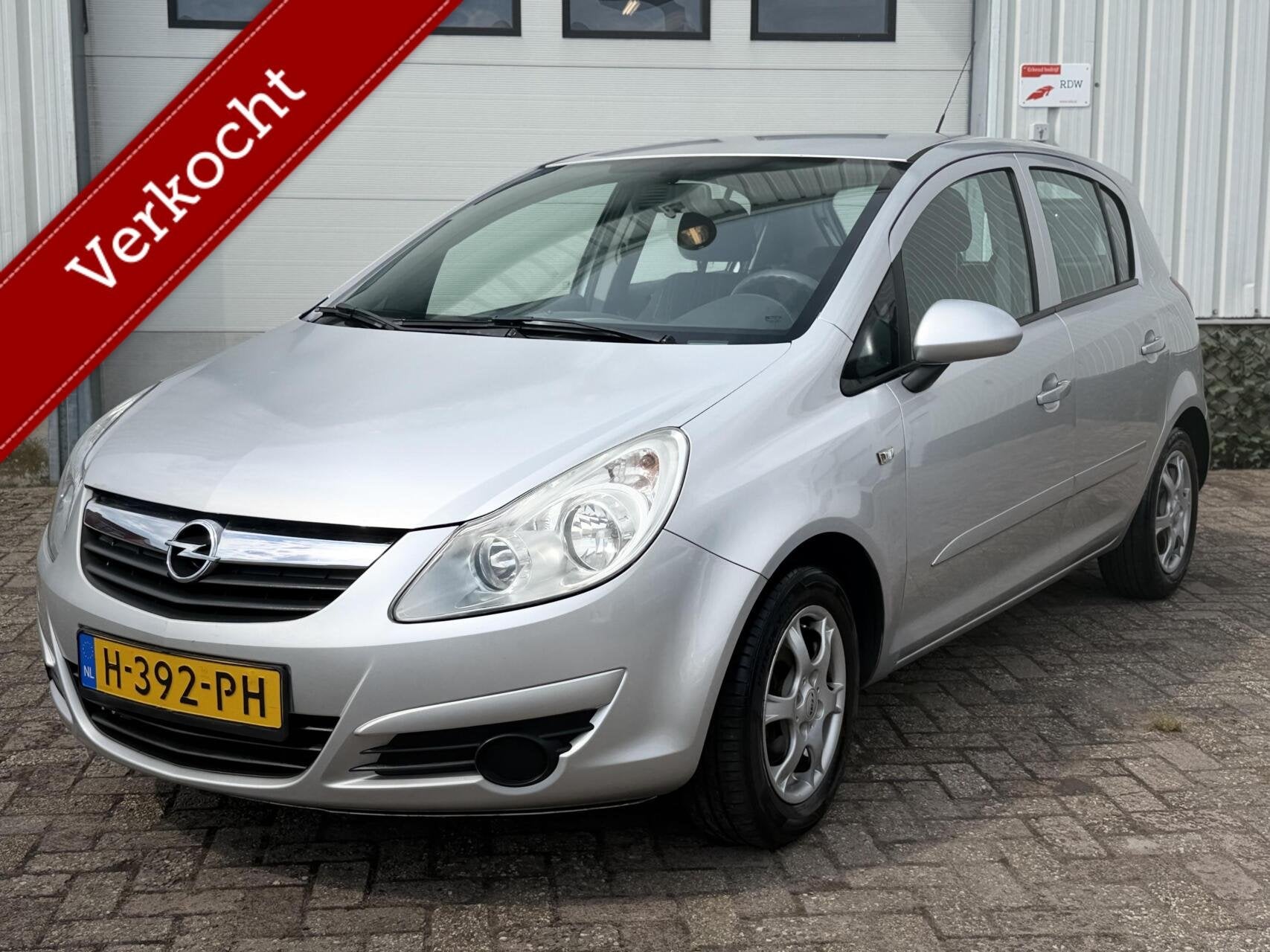 Opel Corsa 1.2-16V Essentia Airco nieuwe Apk, Auto's, Voorwielaandrijving, Gebruikt, 4 cilinders, 1229 cc
