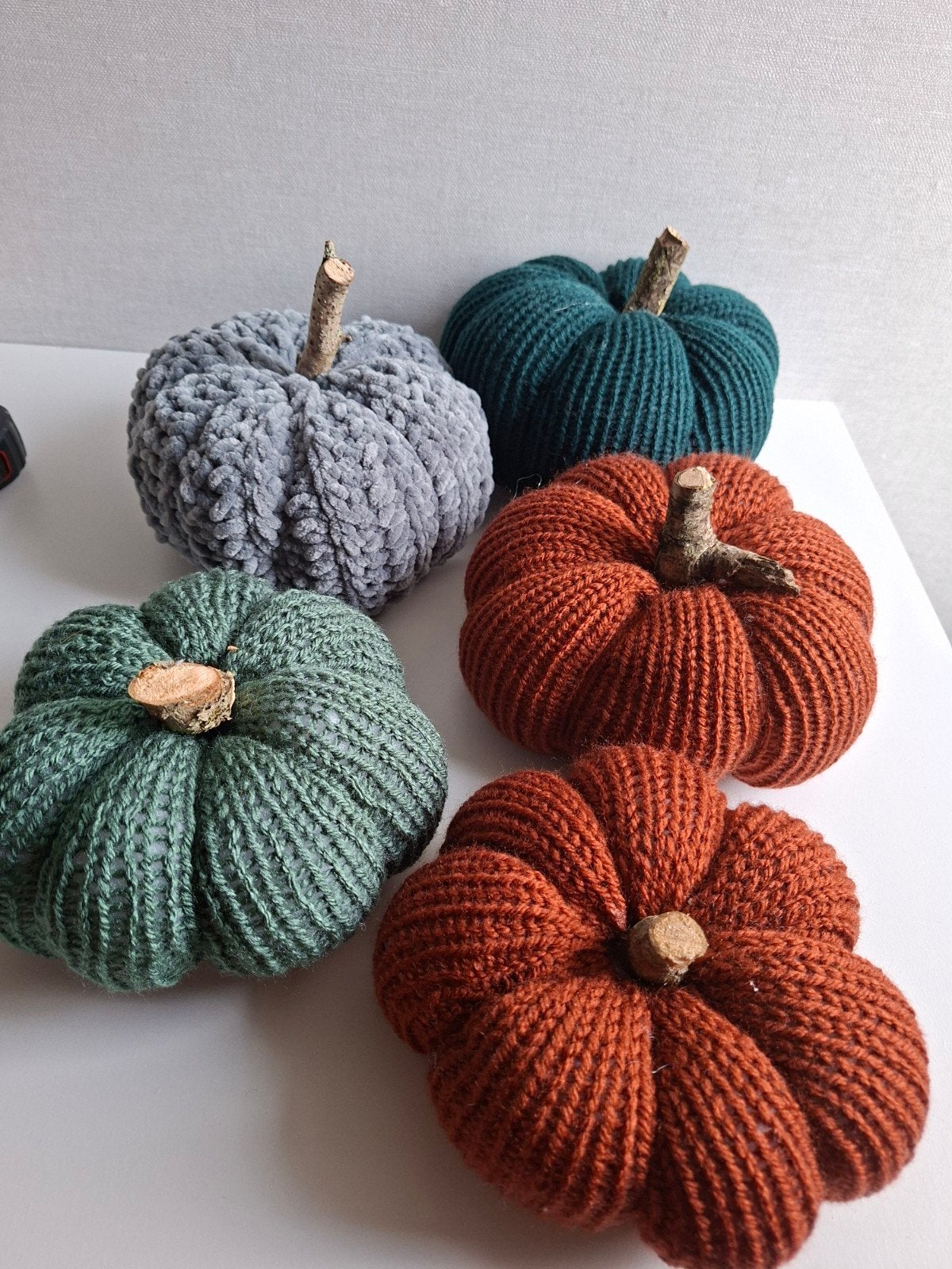 Opruiming: pompoenen in herfstkleuren, Hobby en Vrije tijd, Ophalen of Verzenden, Nieuw, Haken, Wol of Garen
