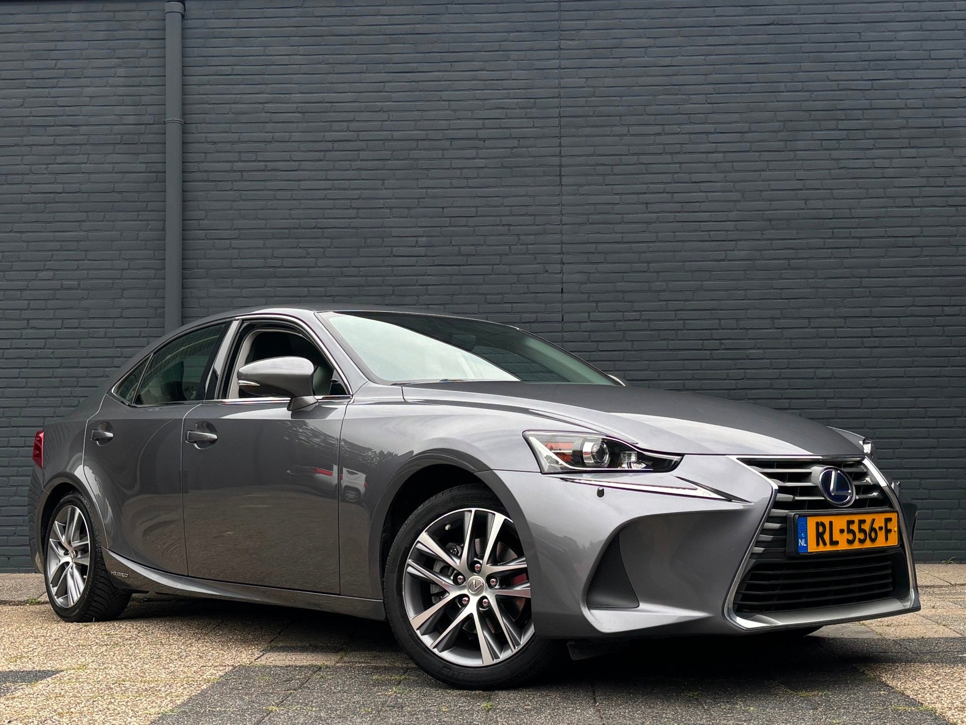 Lexus IS 300h Business Line | Hybrid Health Check | Onderhou, Auto's, Automaat, Achterwielaandrijving, Gebruikt, 181 pk