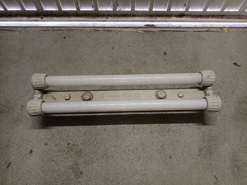 Dubbele Philips TL armatuur met 2 lampen voor buiten, Doe-het-zelf en Verbouw, Ophalen, Gebruikt, Minder dan 50 watt, Lamp met armatuur