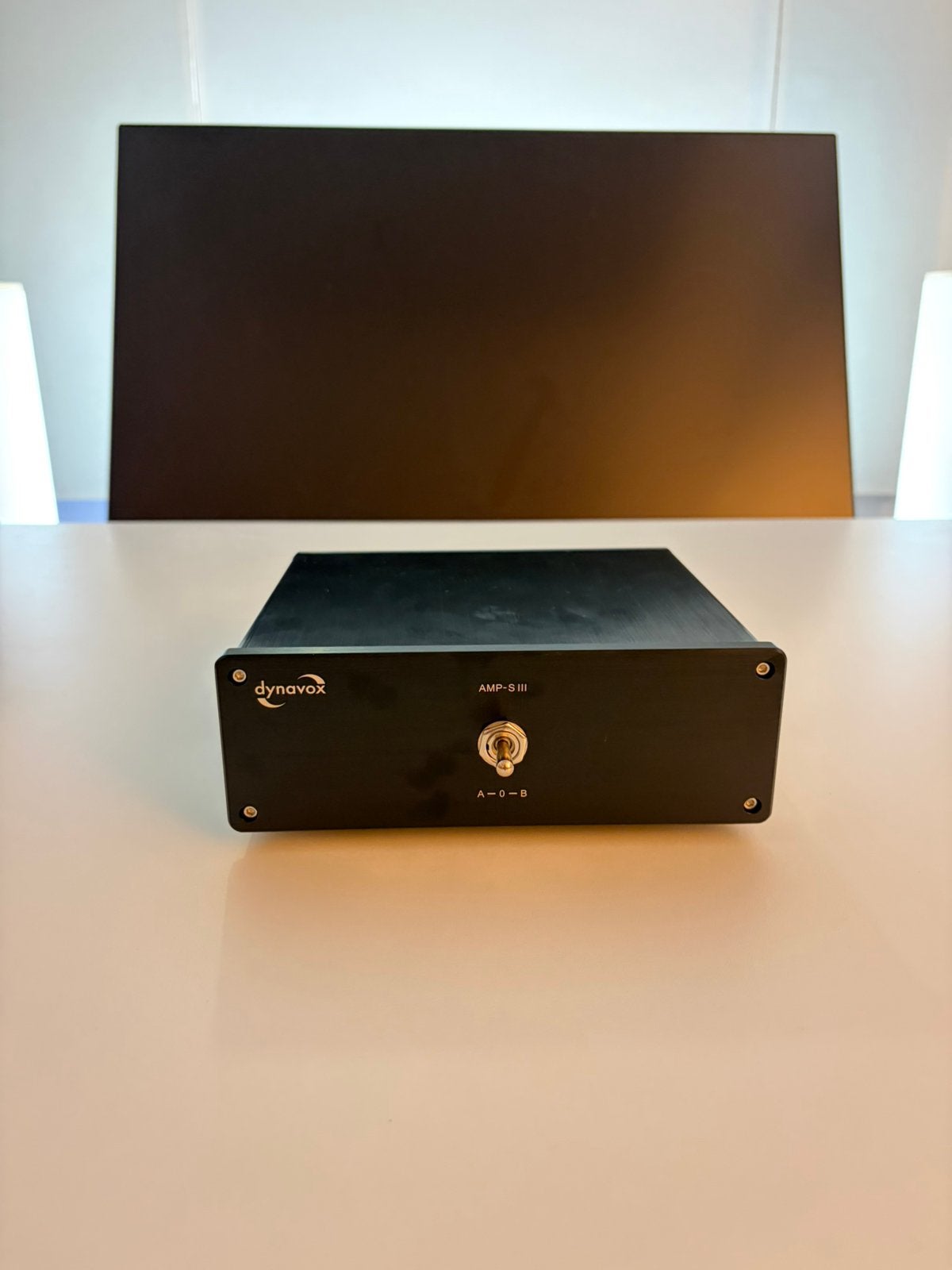 Dynavox AMP-S III amp and speaker switch, Audio, Tv en Foto, Ophalen of Verzenden, Zo goed als nieuw