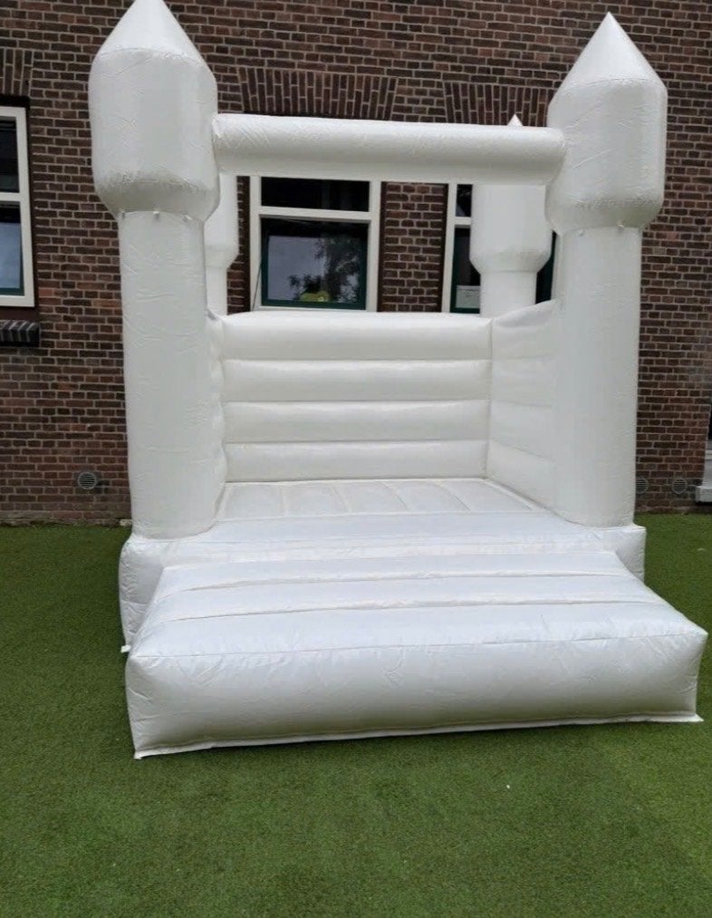 Luchtkasteel springkussens, Ophalen, Zo goed als nieuw, Verjaardag