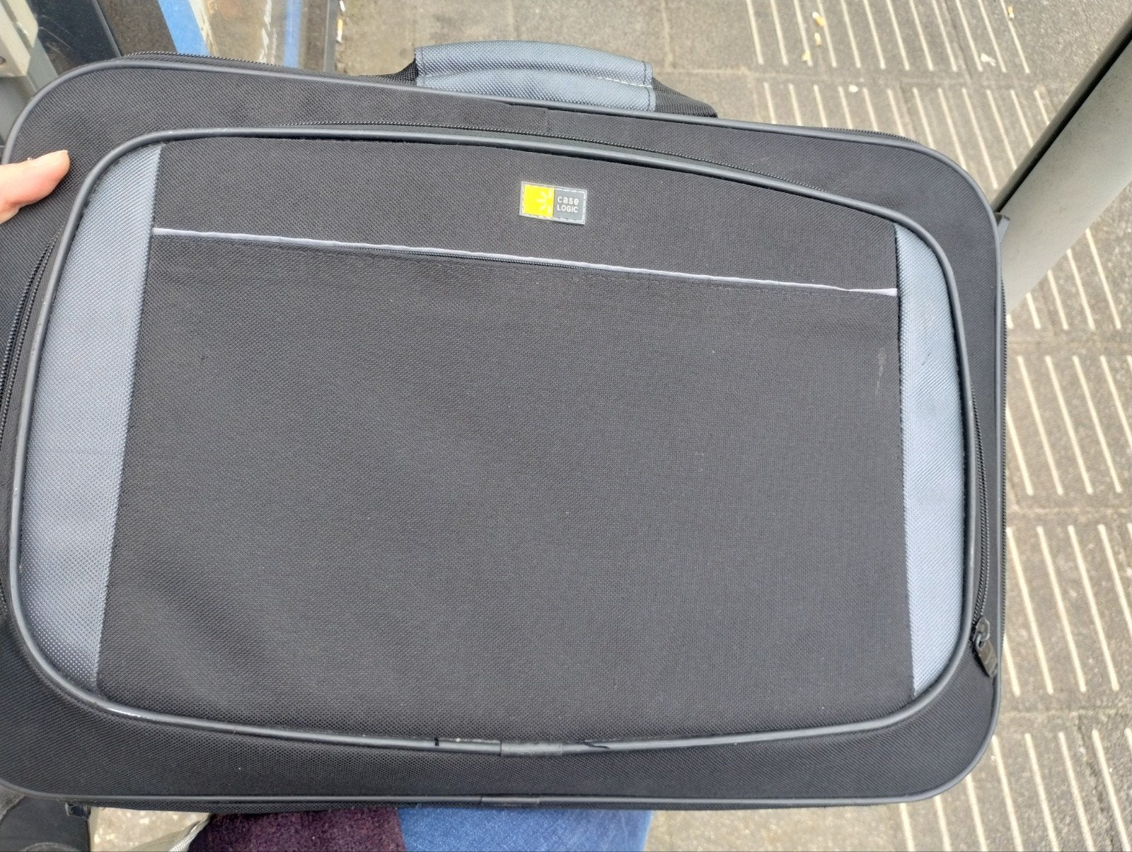 Laptoptas caselogic 15 inch, Ophalen, 15 inch, Handvat, Laptophoes