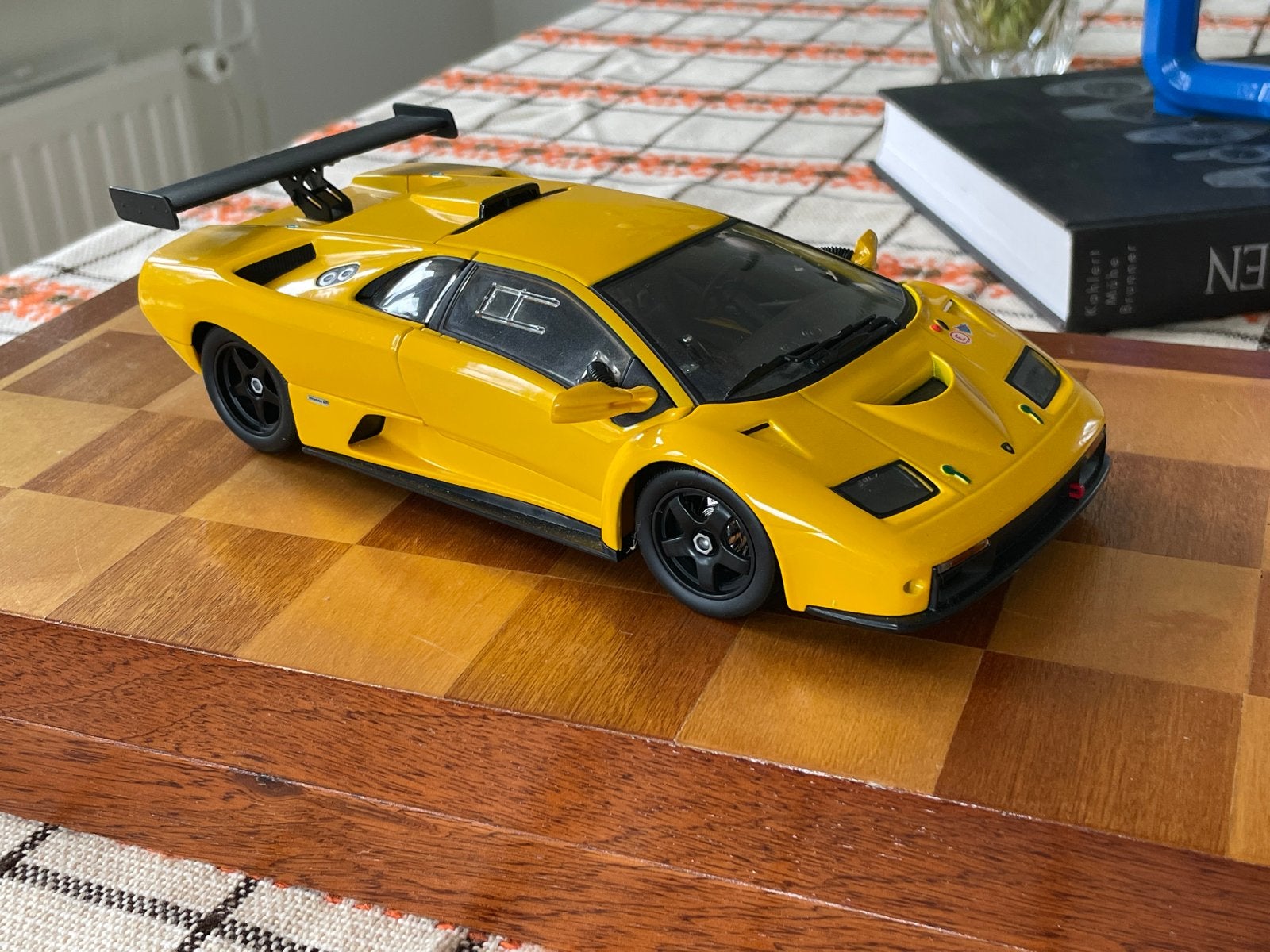 Hotwheels Lamborghini Diablo GTR modelauto - Geel, Overige merken, Auto, Groter dan 1:32, Ophalen of Verzenden