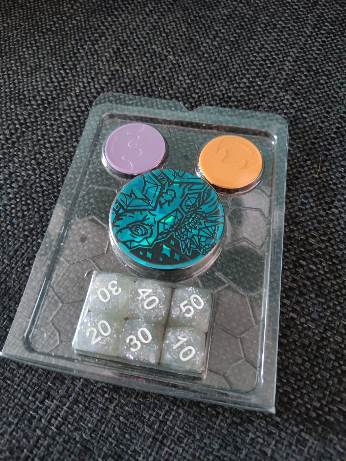Dobbelstenen set met draken token en kleinere tokens, Ophalen of Verzenden, Nieuw