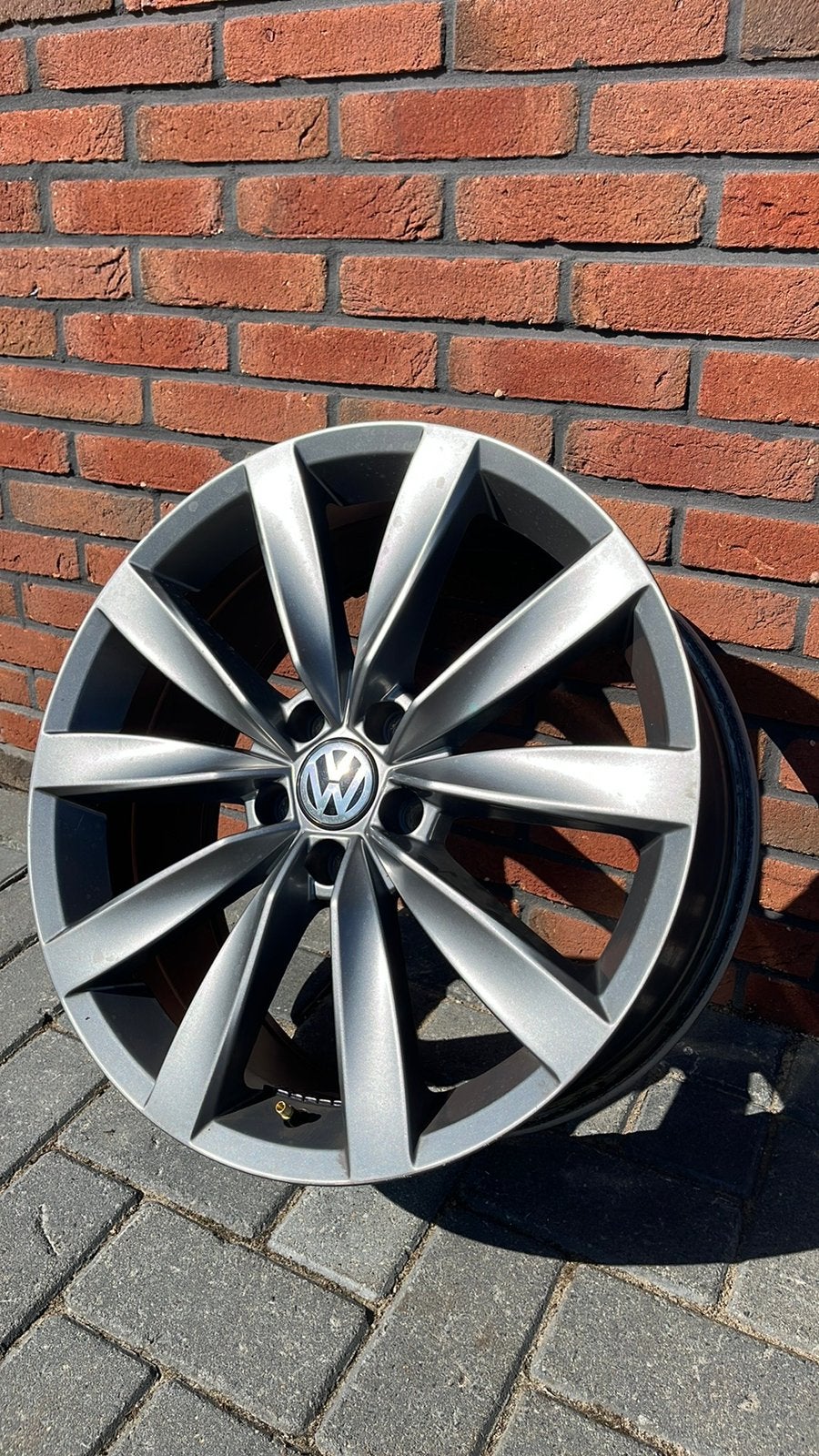 4 velgen 19 inch — let op 1 scheurtje, Velg(en), 235 mm, Zomerbanden, Ophalen
