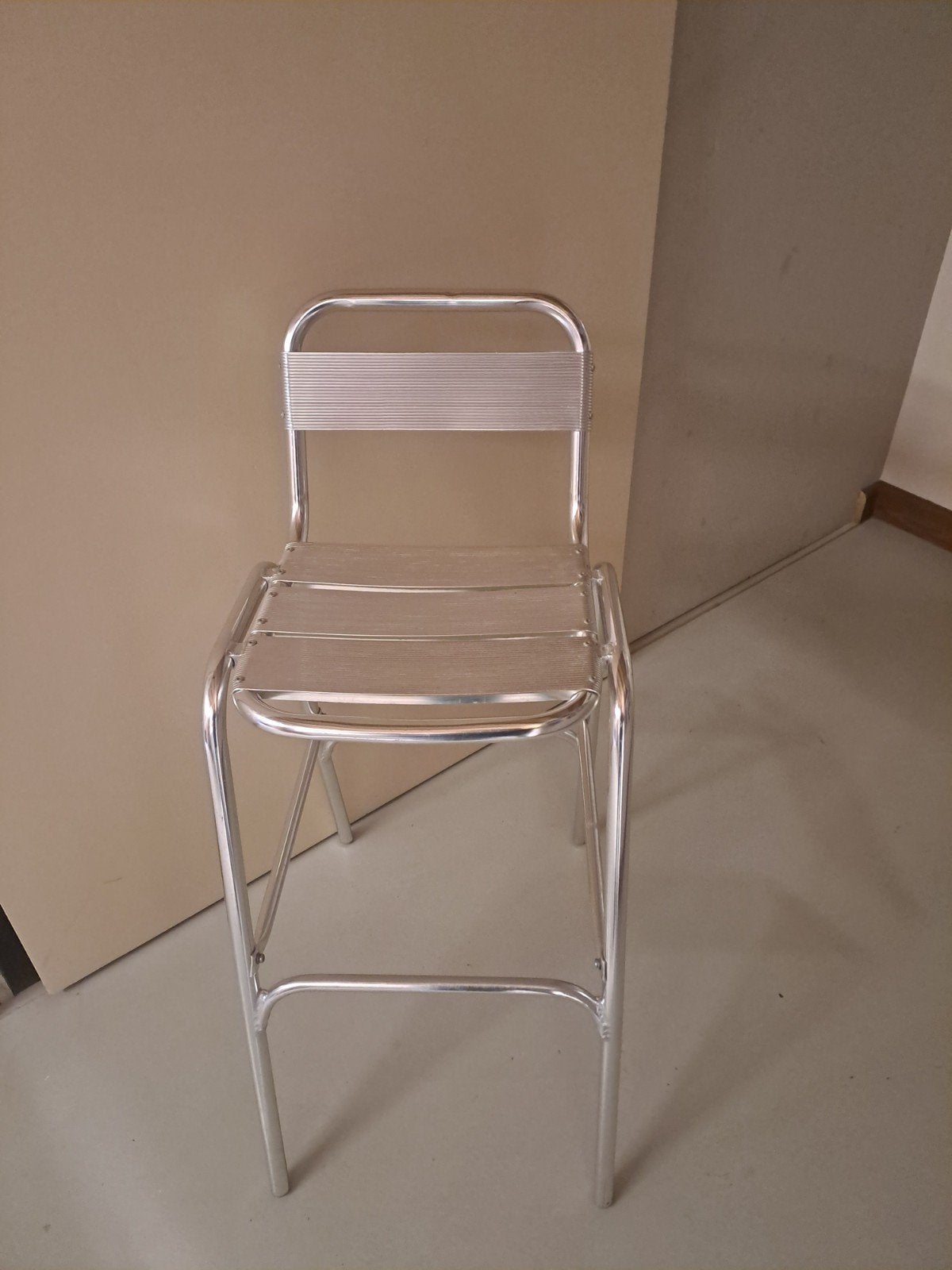 Aluminium barkruk met rugleuning, Ophalen, Gebruikt, 60 tot 90 cm, Metaal