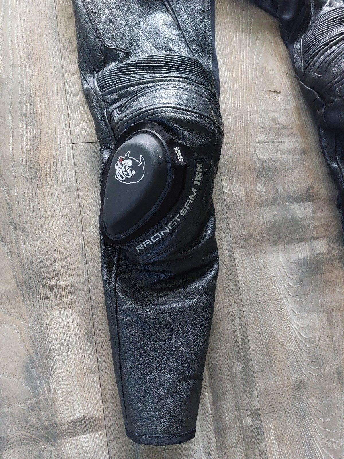 Leren motorpak IXS race (jas en broek) - Maat 38 Nieuwstaat!, Ophalen, Dames, Combipak