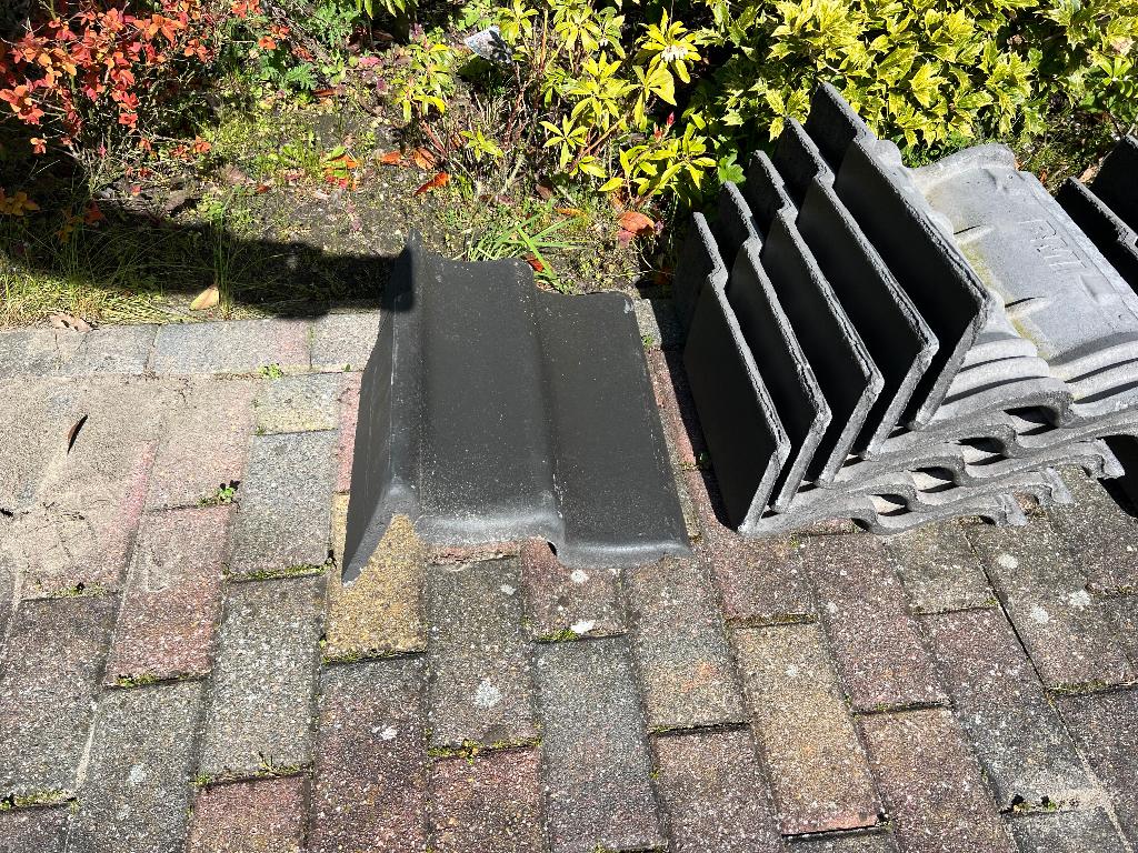 Dakpannen gevelpannen sneldek RBB/ monier Antraciet, Doe-het-zelf en Verbouw, Dakpannen en Dakbedekking, Ophalen, Nieuw, 15 m² of meer