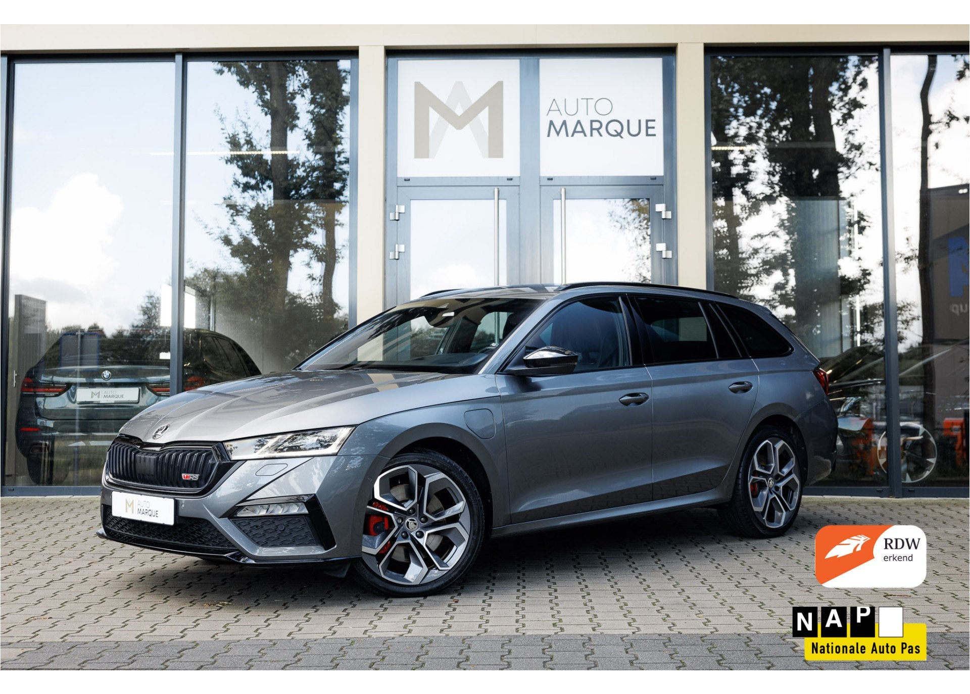 Skoda Octavia Combi 1.4 TSI RS iV PHEV | Business | Matrix B, Auto's, Dealer onderhouden, Gebruikt, 4 cilinders, Met garantie (alle)