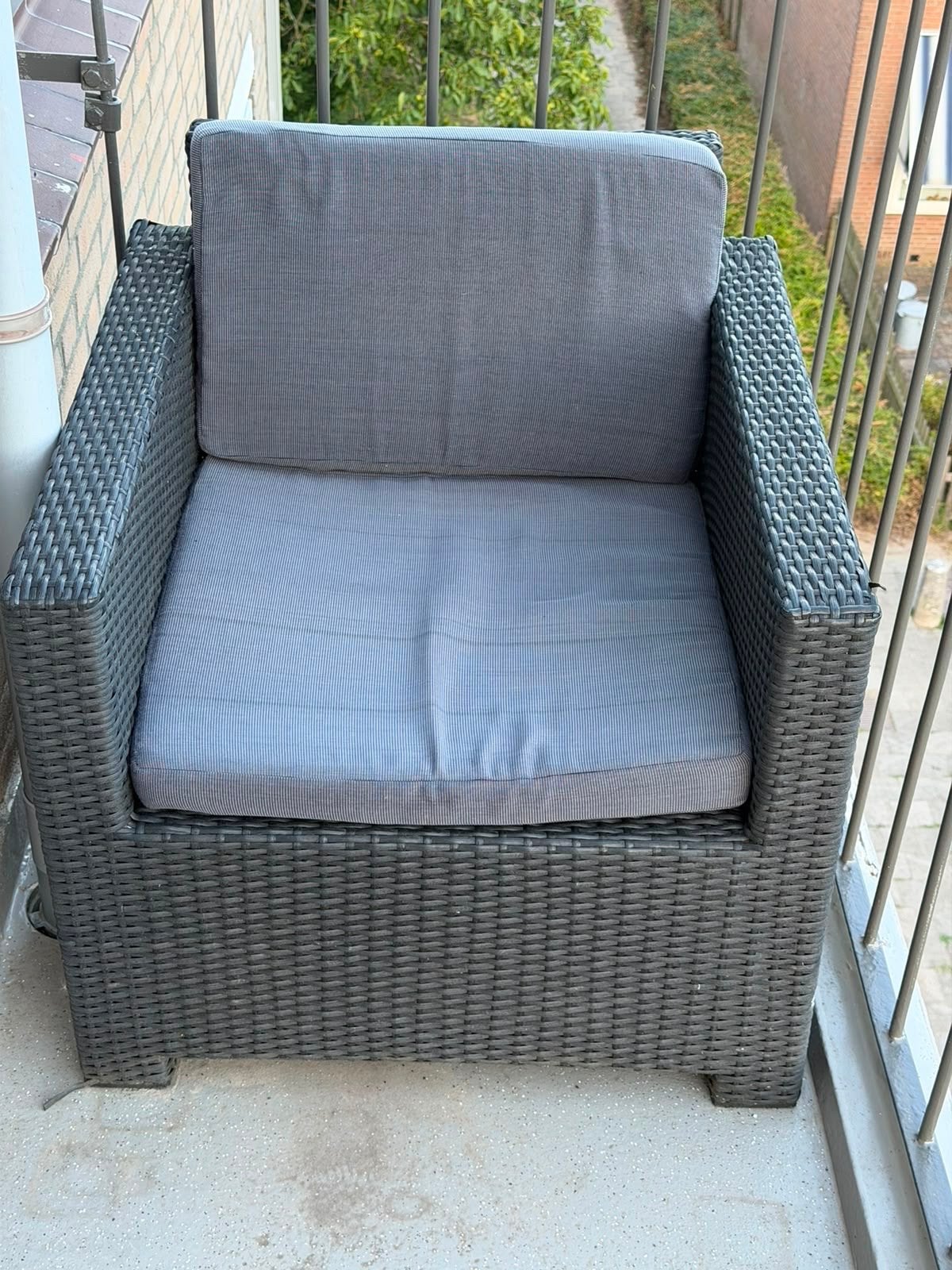 Loungeset bank + 2 stoelen, inclusief kussens, gratis, Tuin en Terras, Tuinsets en Loungesets, Ophalen, Gebruikt, 3 zitplaatsen