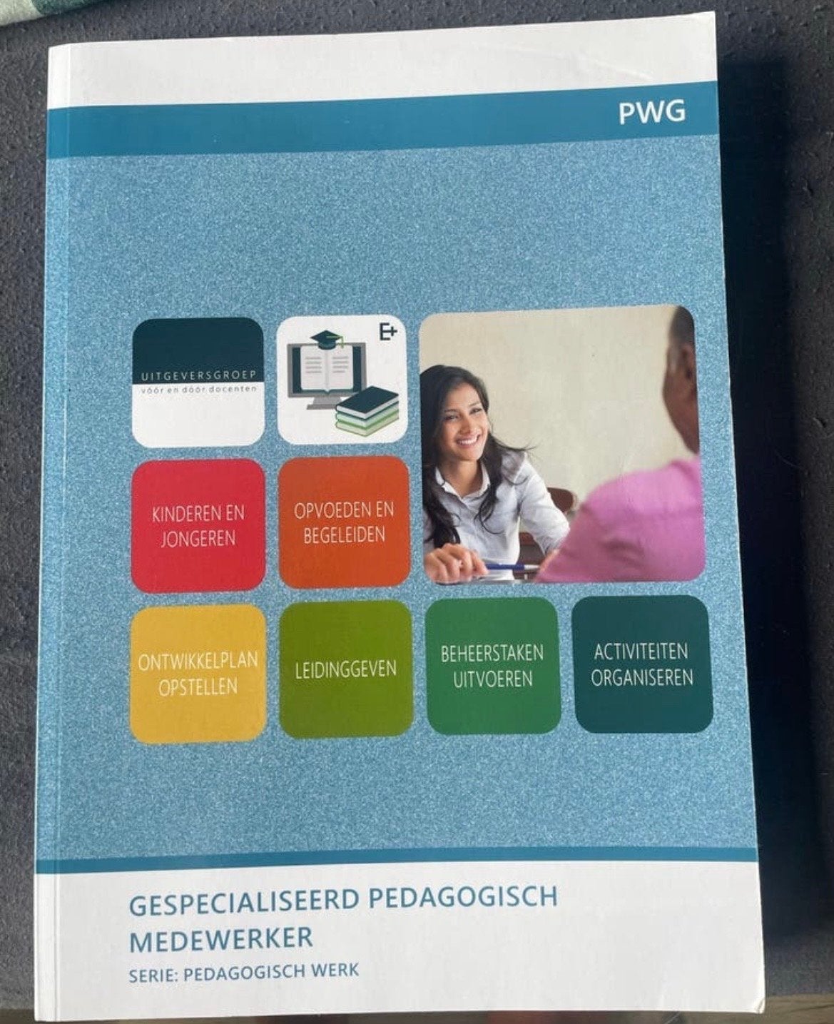Gespecialiseerd Pedagogisch Medewerker PWG - Boek, Ophalen of Verzenden, Gamma, Zo goed als nieuw, MBO