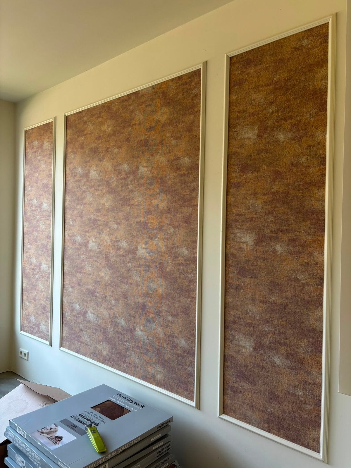 Behang van Hookedonwalls  - Collectie Tapestry, Bruin, Overige merken, Structuur, Ophalen of Verzenden