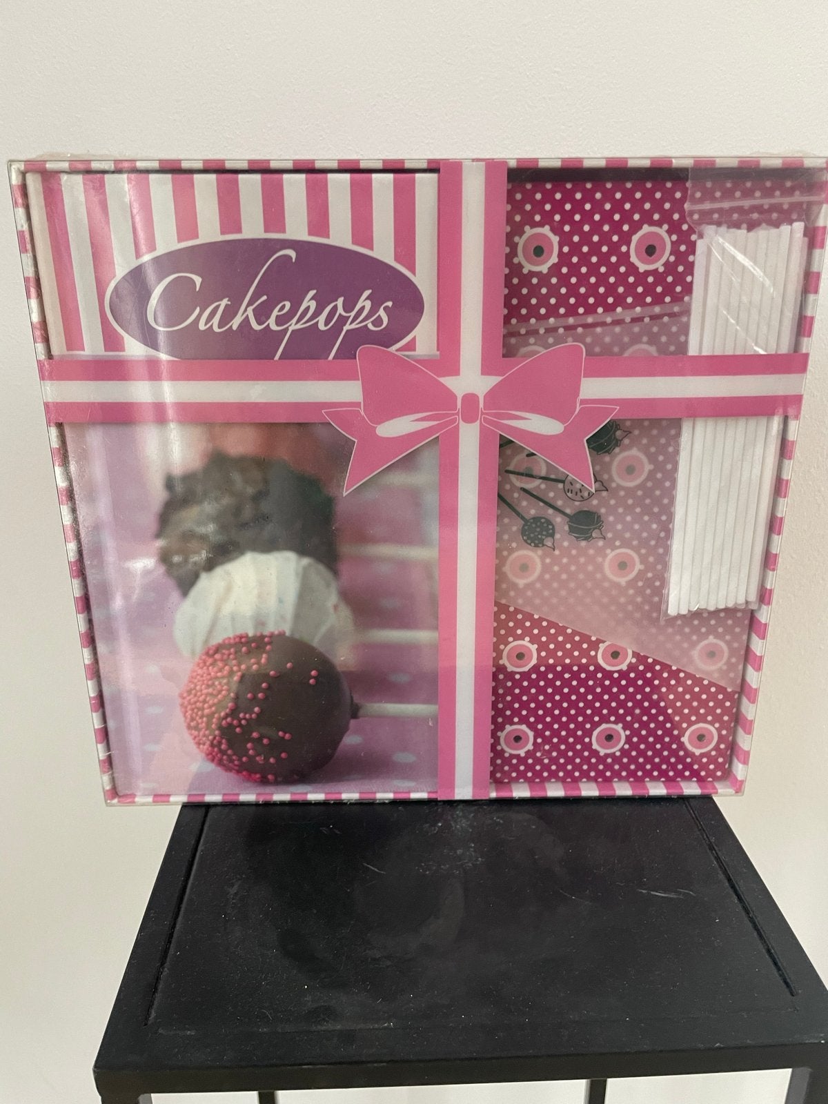 Cake Pops Boek-Box: Recepten, Stokjes, Houder & Spuitzak, Ophalen of Verzenden, Nieuw, Taarten of Cupcakes, Overige typen