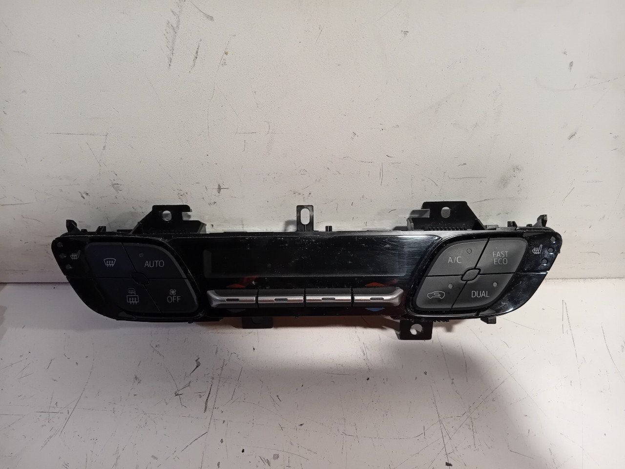 Bedieningspaneel kachel Toyota C-HR, Auto-onderdelen, Dashboard en Schakelaars, Onderdelen@venauto.nl, Van der Ven Autorecycling B.V.