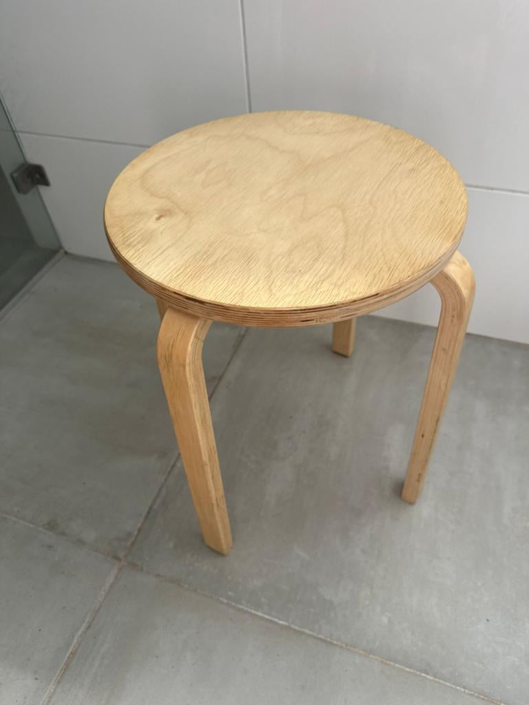 Ikea frosta kruk, Ophalen of Verzenden, Zo goed als nieuw, Hout