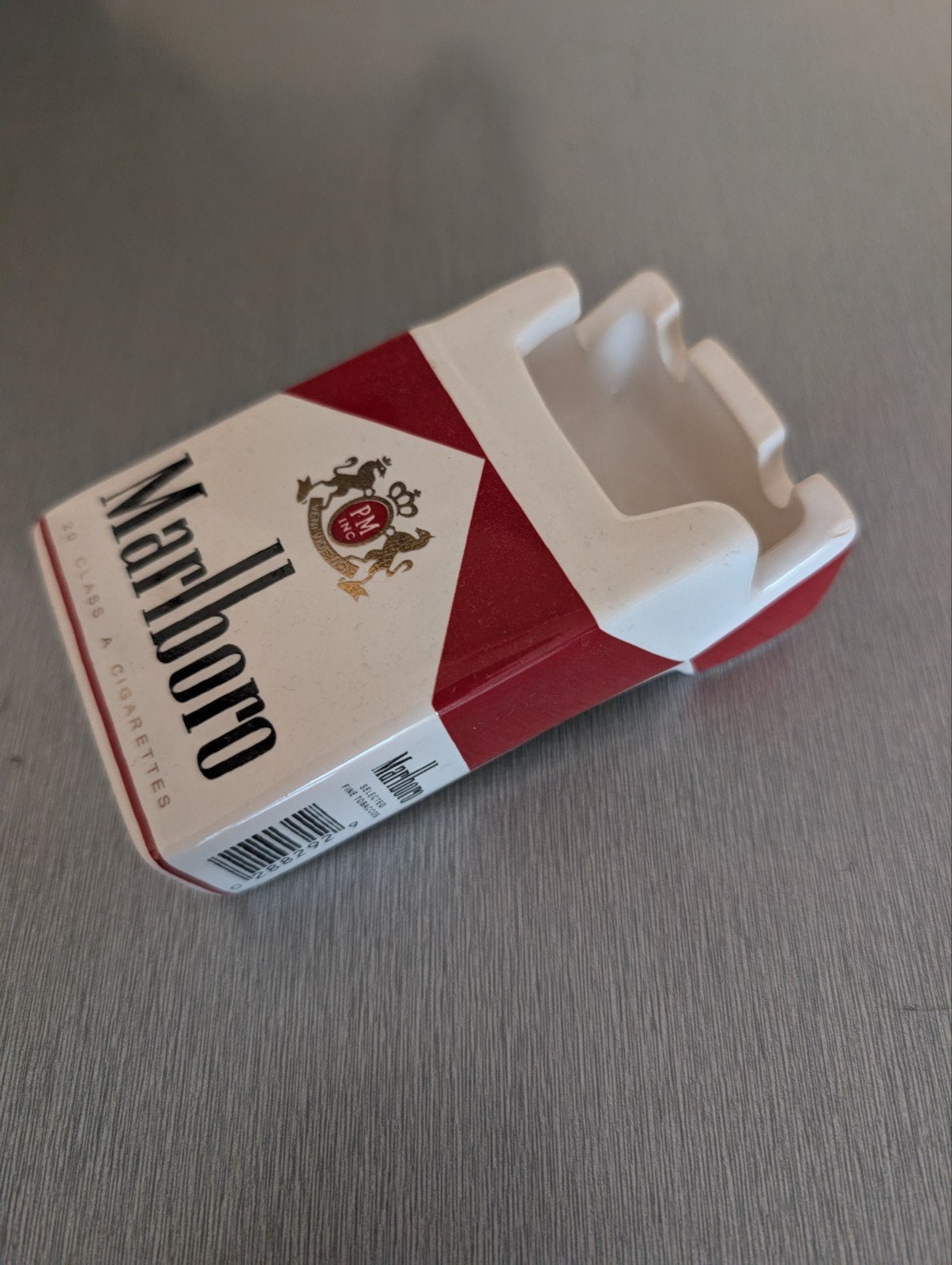 Marlboro sigarettenpakje asbak, Ophalen of Verzenden, Gebruikt, Asbak