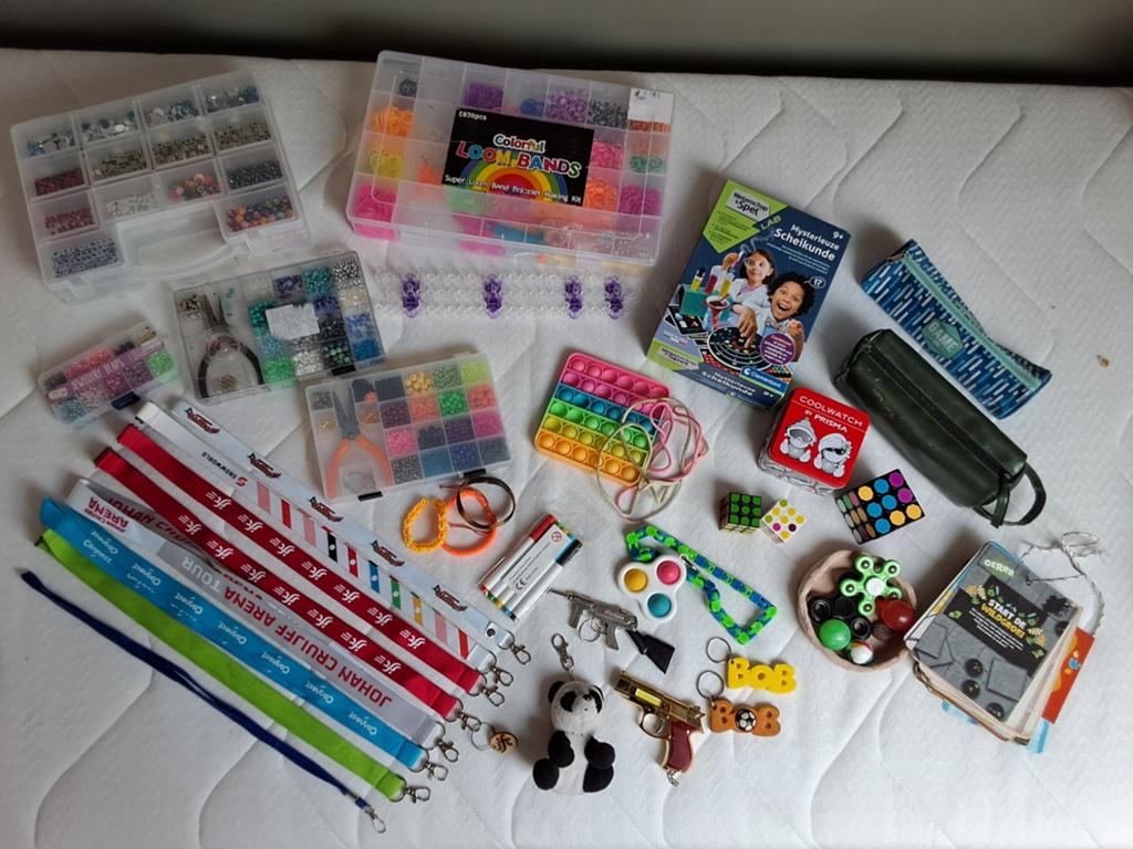 Grote set: Kralen, Loom Bands, Wetenschapspel & meer, Hobby en Vrije tijd, Kralen en Sieraden maken, Ophalen, Gebruikt, Overige typen